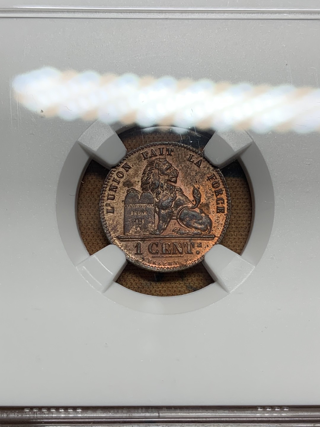 《竞宝斋》第107场-周日，周一 2场连拍（全场包邮） 冠军分 NGC-MS63 比利时1875年 坐狮 1分铜币 顶级状态