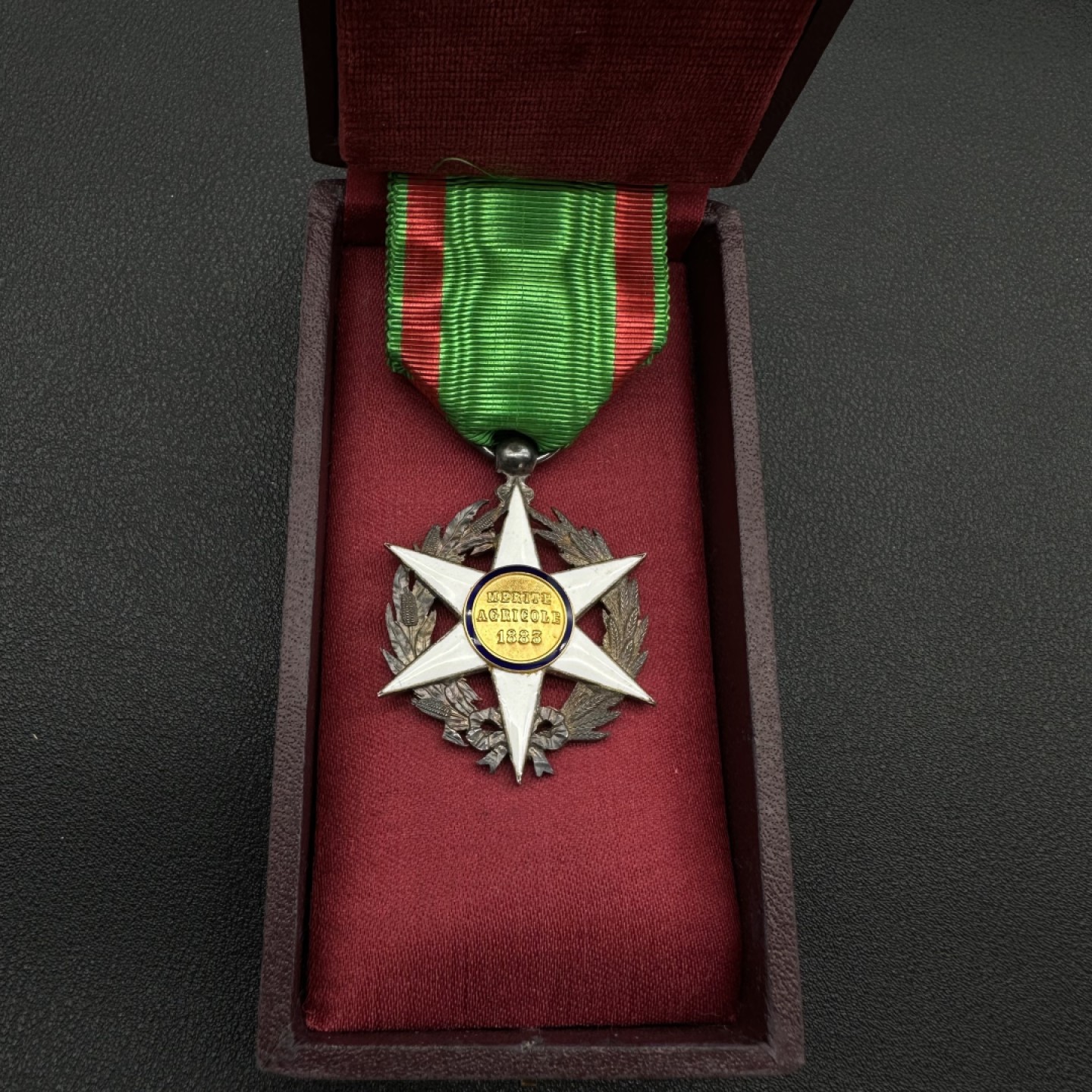 勋章奖章交易所10月22日拍卖 法国骑士级农业功勋奖章