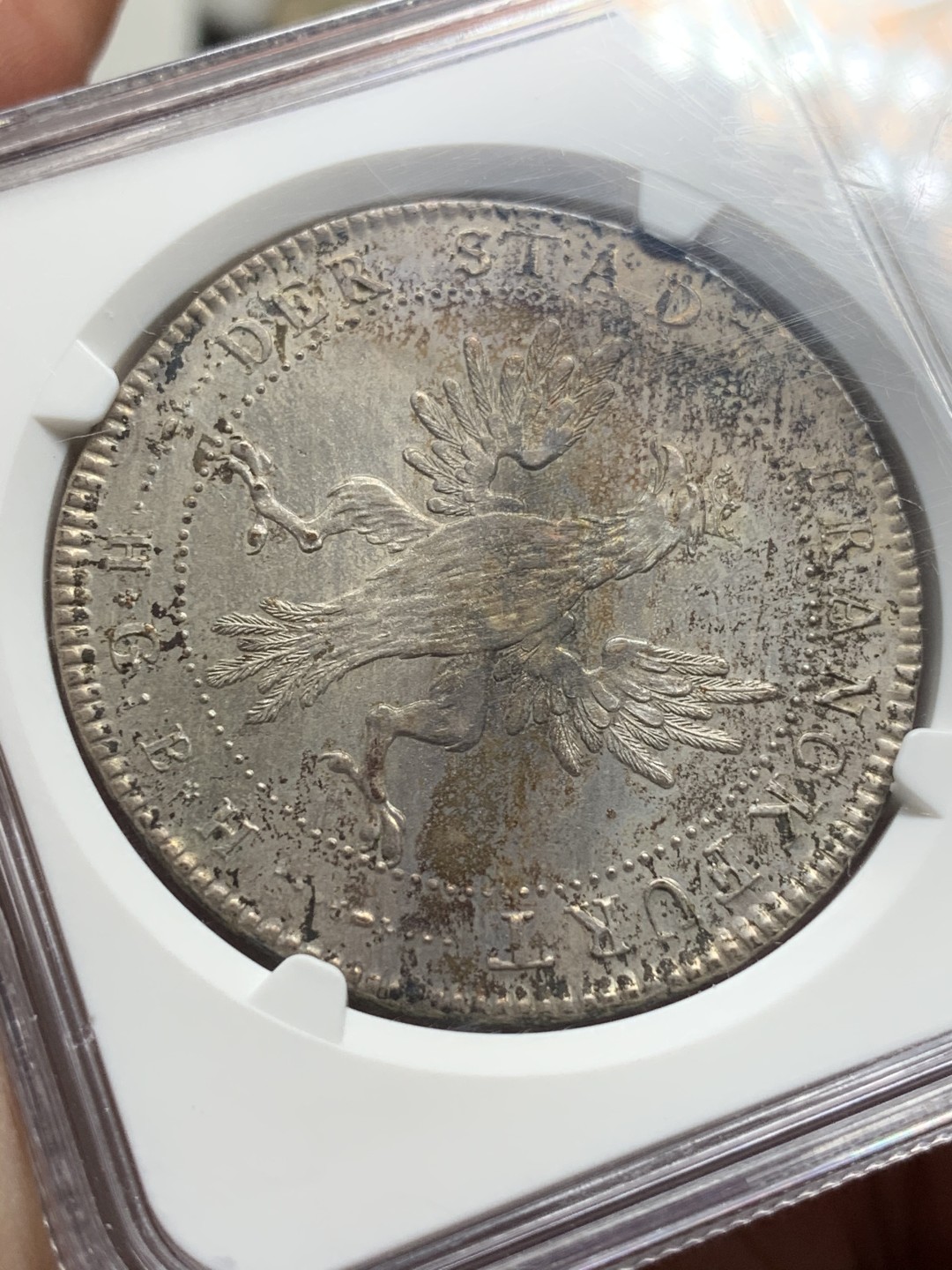 《竞宝斋》第107场-周日，周一 2场连拍（全场包邮） NGC MS63 德国 1796年 法兰克福 烧鸡泰勒 双面彩色包浆 底光好 值得收藏