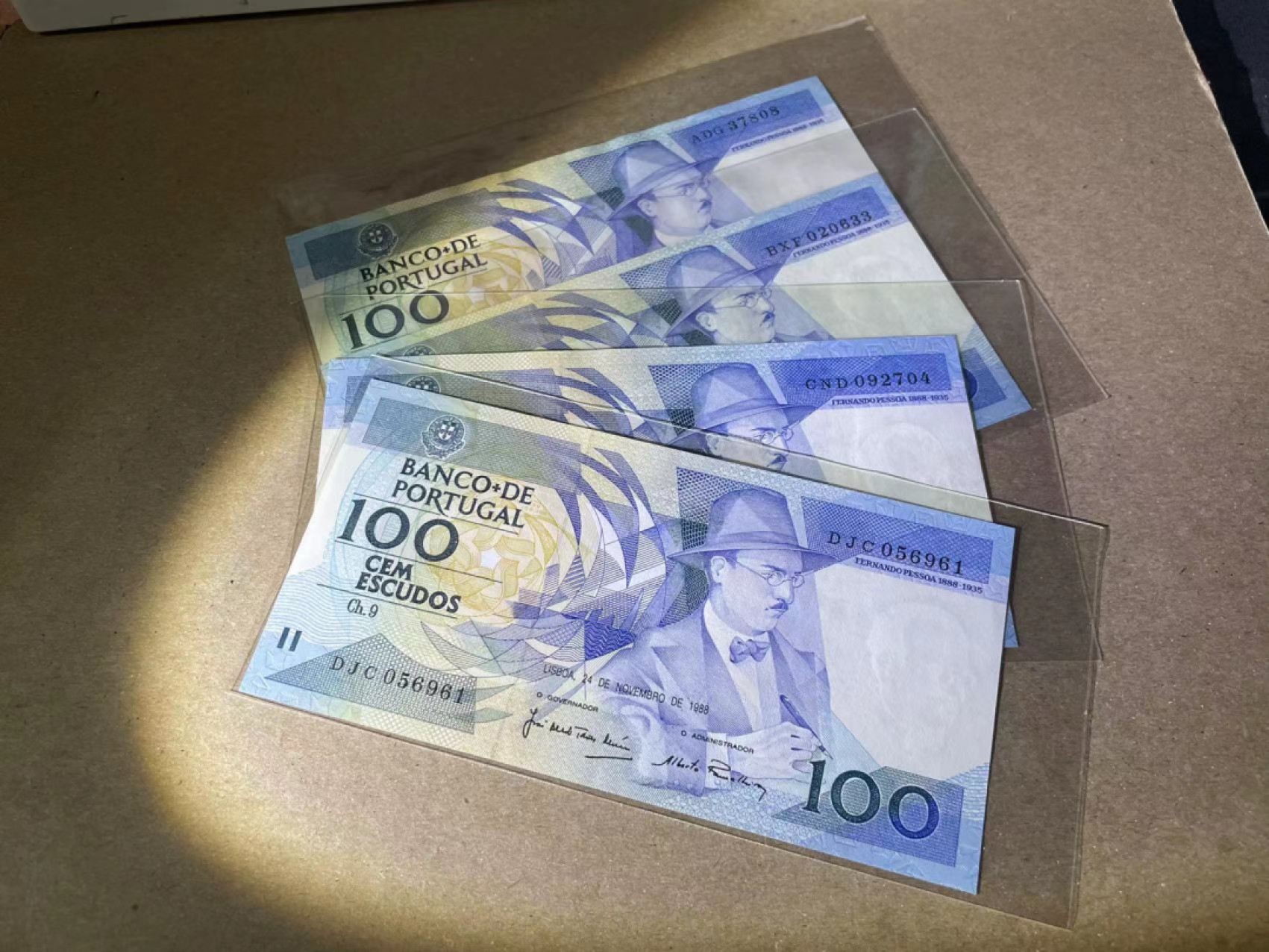 【Blue Auction】✨世界纸币精拍第237期  【一组4张】葡萄牙 1988年100埃斯库多 全新UNC