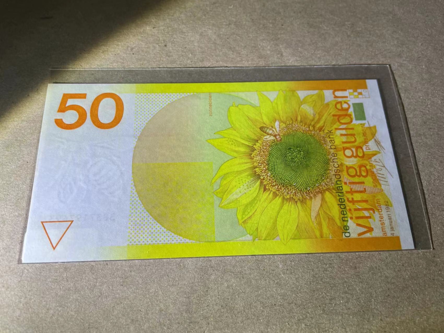 【Blue Auction】✨世界纸币精拍第237期  荷兰 1982年50盾 经典向日葵 全新UNC 绝品