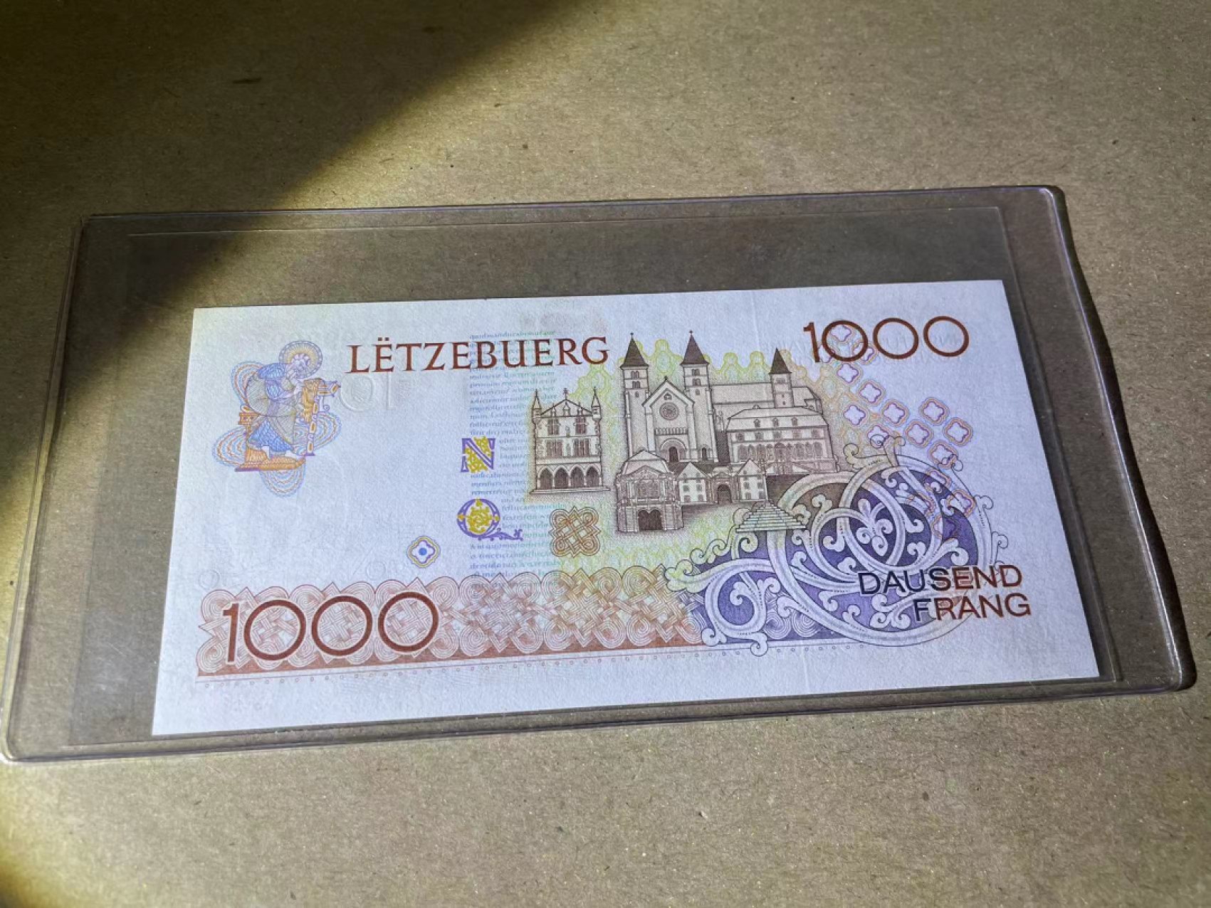 【Blue Auction】✨世界纸币精拍第237期  卢森堡 1985年 1000法郎  全新UNC