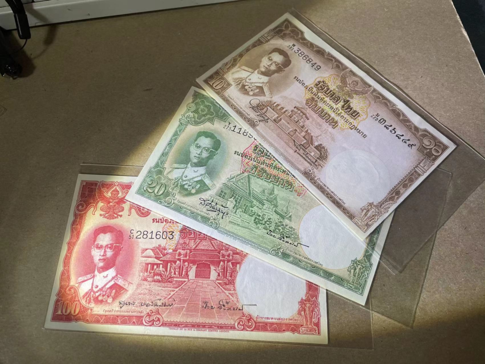 【Blue Auction】✨世界纸币精拍第237期  【一组3张】泰国10-20-100铢 UNC/AU 