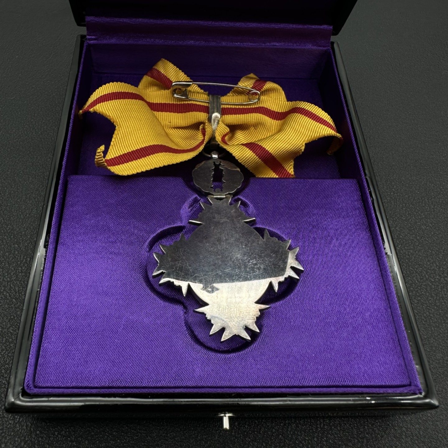 勋章奖章交易所10月22日拍卖 日本六等宝冠勋章