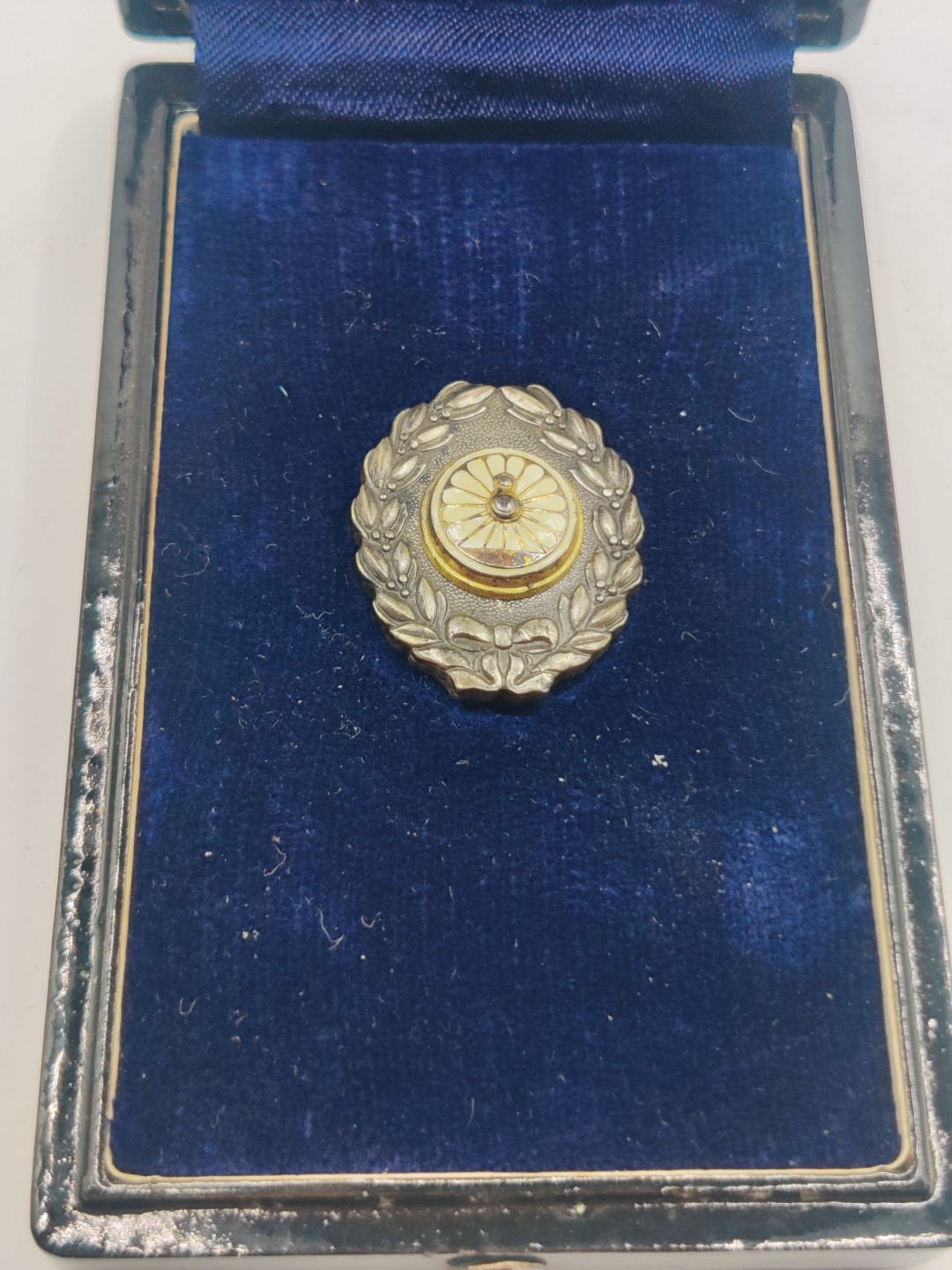 第七期 全场0元起拍 咸鱼国勋章拍卖专场 10月23日（周日）下午6：00开始 日本国有铁道功绩章 银制