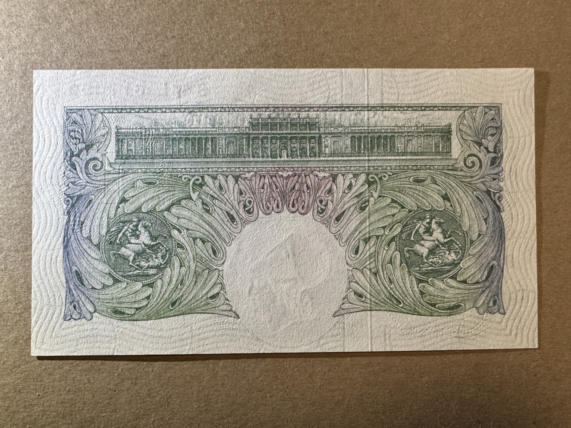 《张总收藏》77期——欧洲精品&女王钞 英格兰1镑 UNC A序列