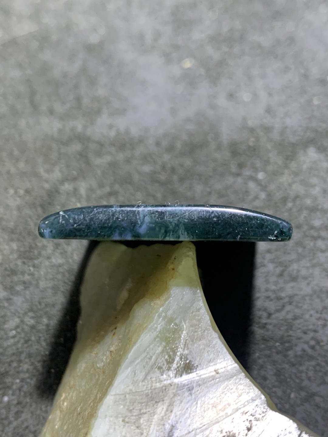 精美绿水草玛瑙牌子一块，