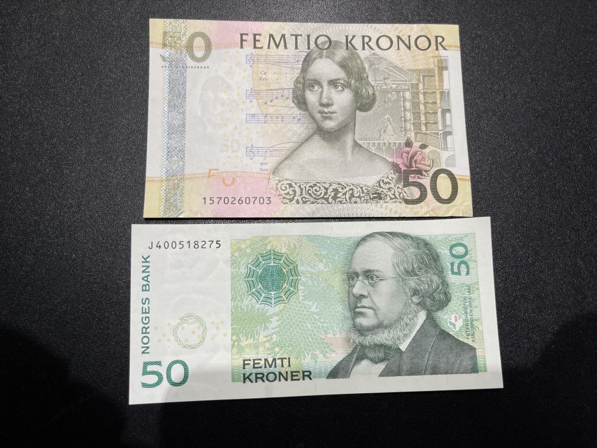 《外钞收藏家》第二百一十期 瑞典50克朗全新 一个角有瑕疵和挪威50克朗 全新UNC 两张一起