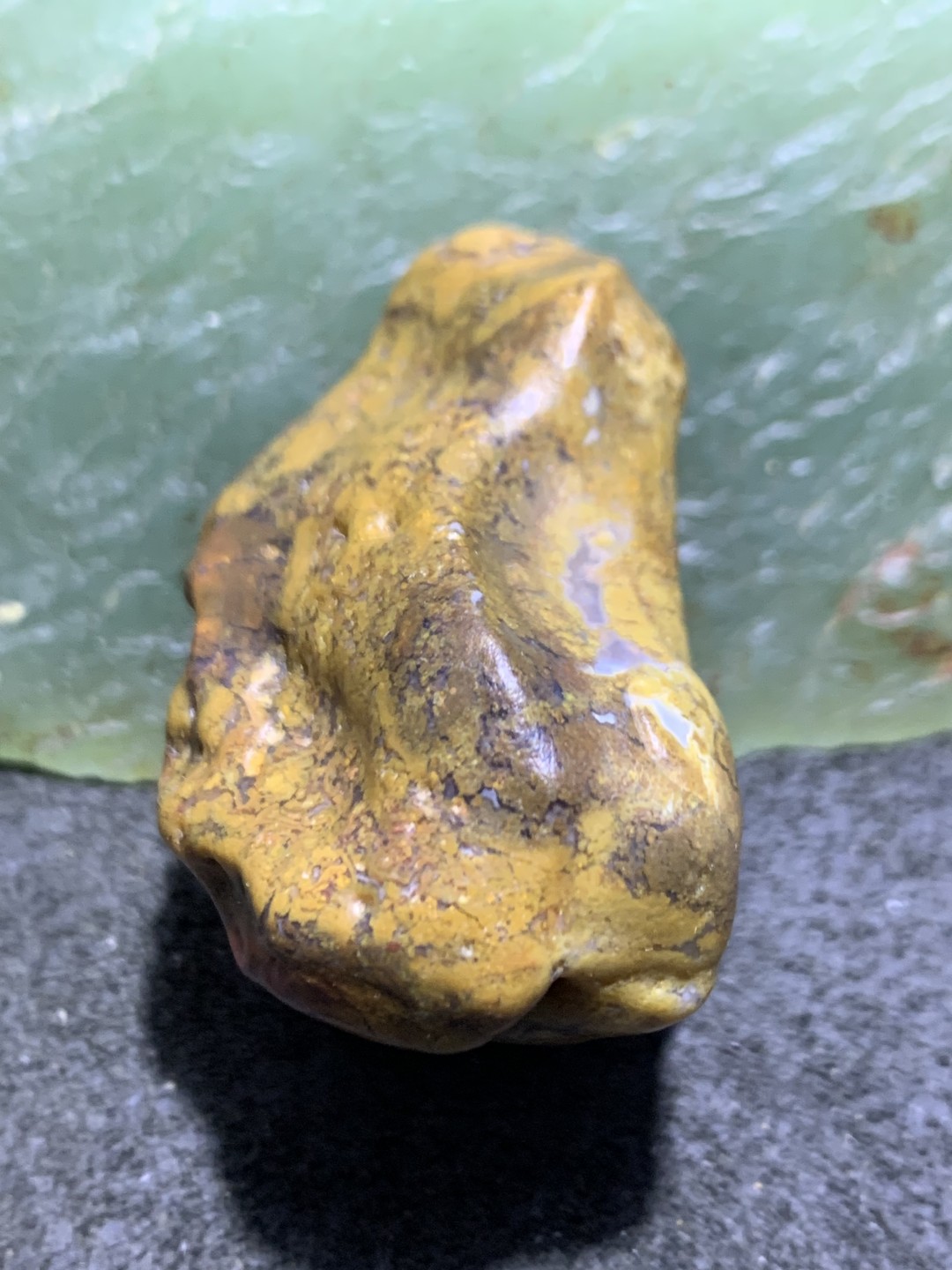 放福利！精美天然黄金草花纹阿拉善玛瑙原石一颗，