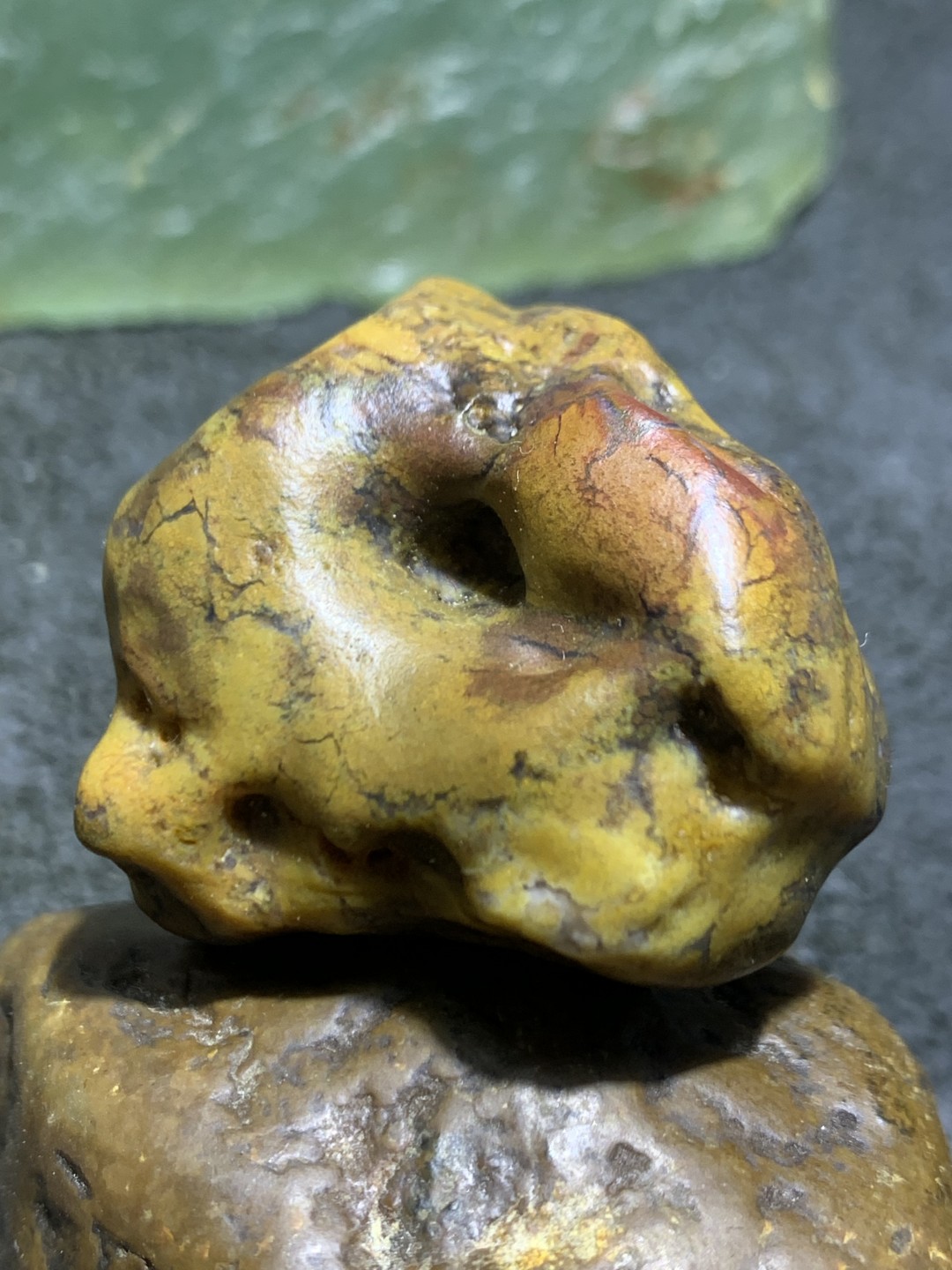 放福利！精美天然黄金草花纹阿拉善玛瑙原石一颗，