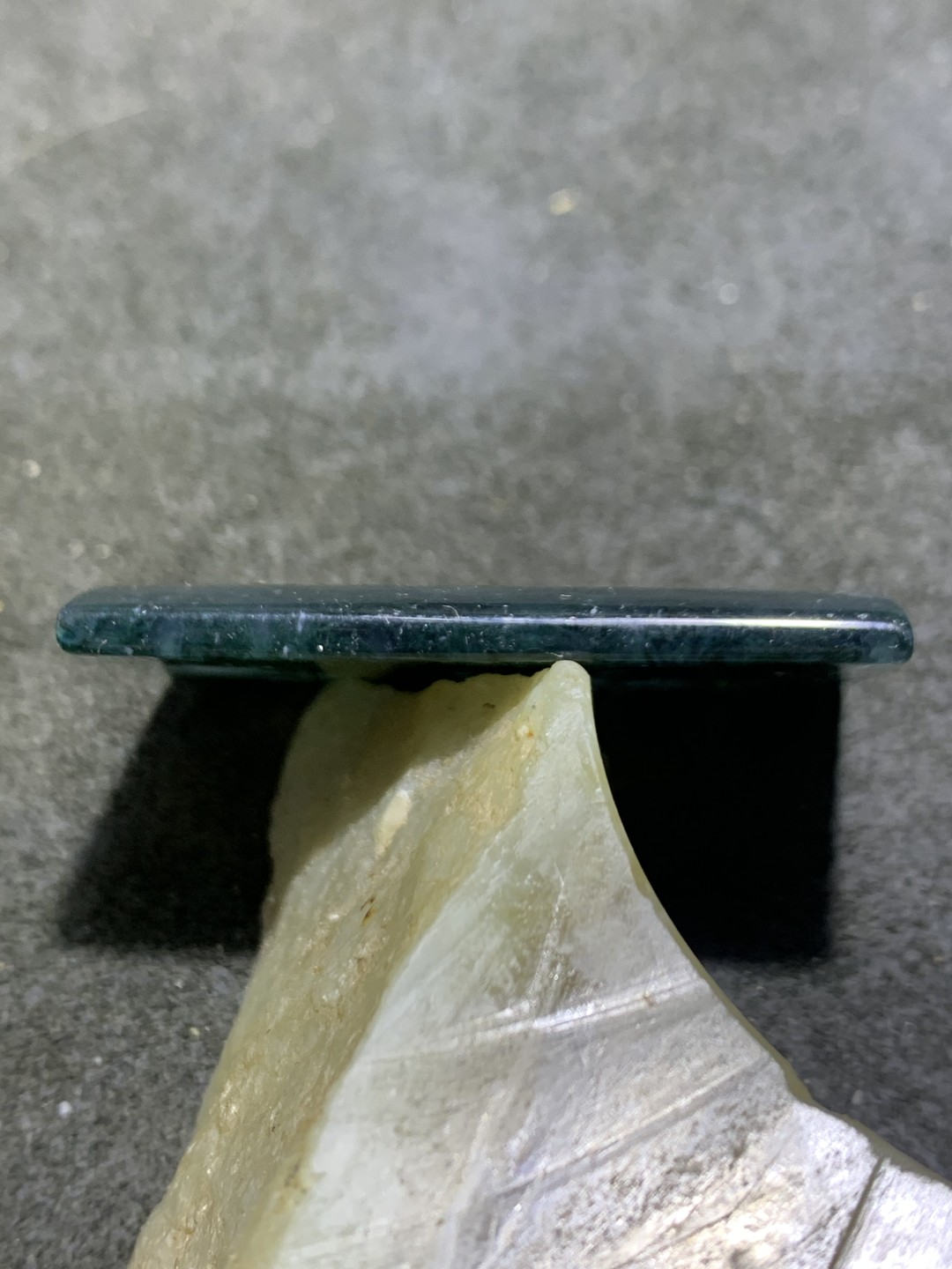精美绿水草玛瑙牌子一块，