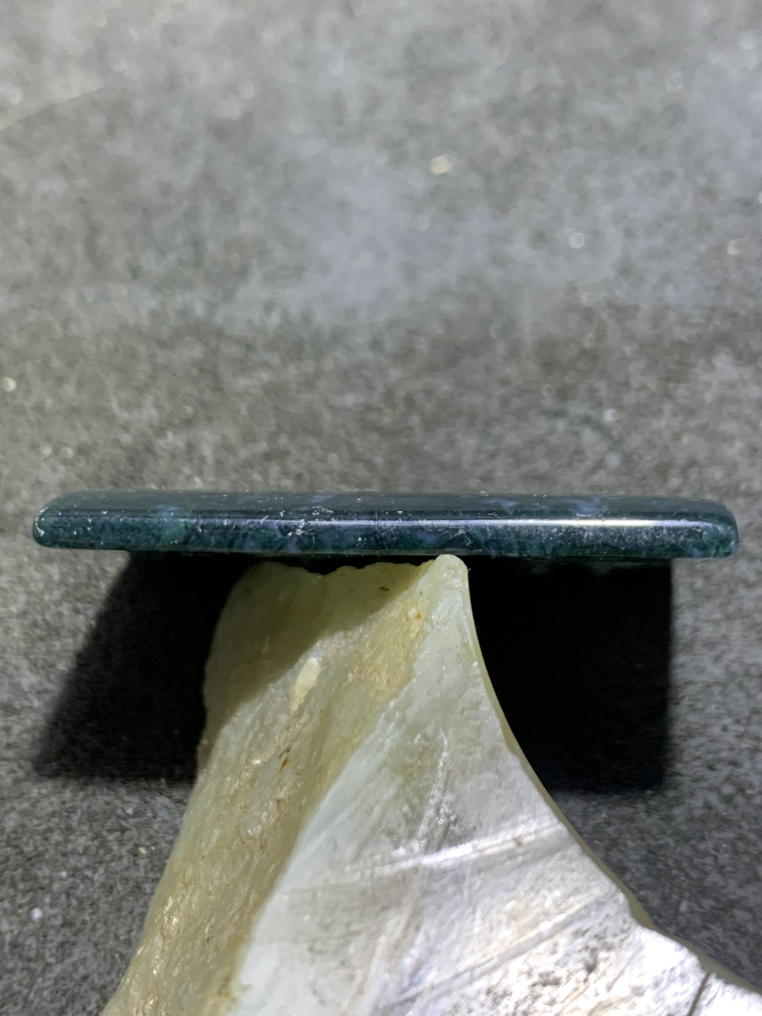 精美绿水草玛瑙牌子一块，