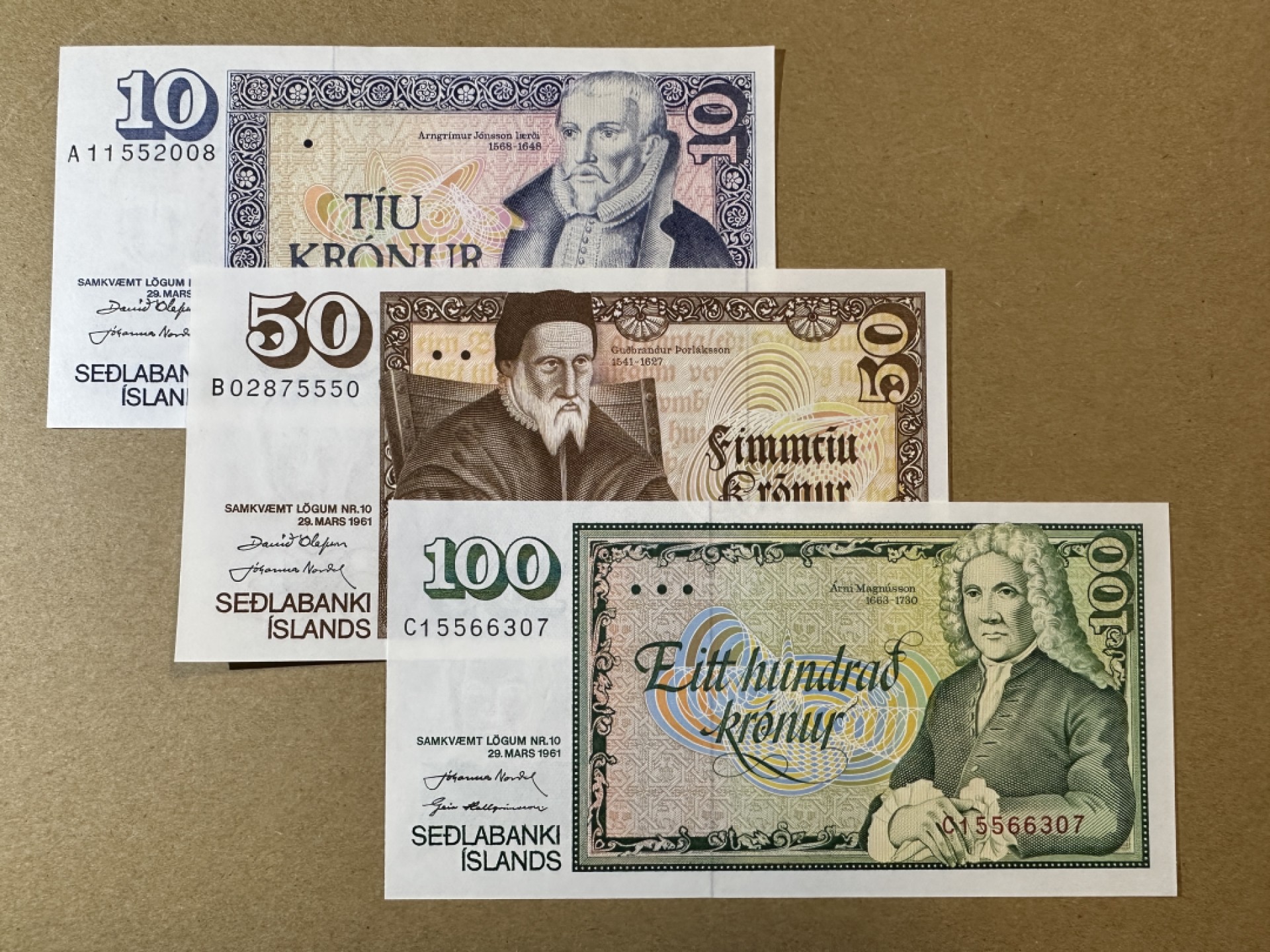 《张总收藏》77期——欧洲精品&女王钞 冰岛10、50、100克朗3张 UNC 1981年版