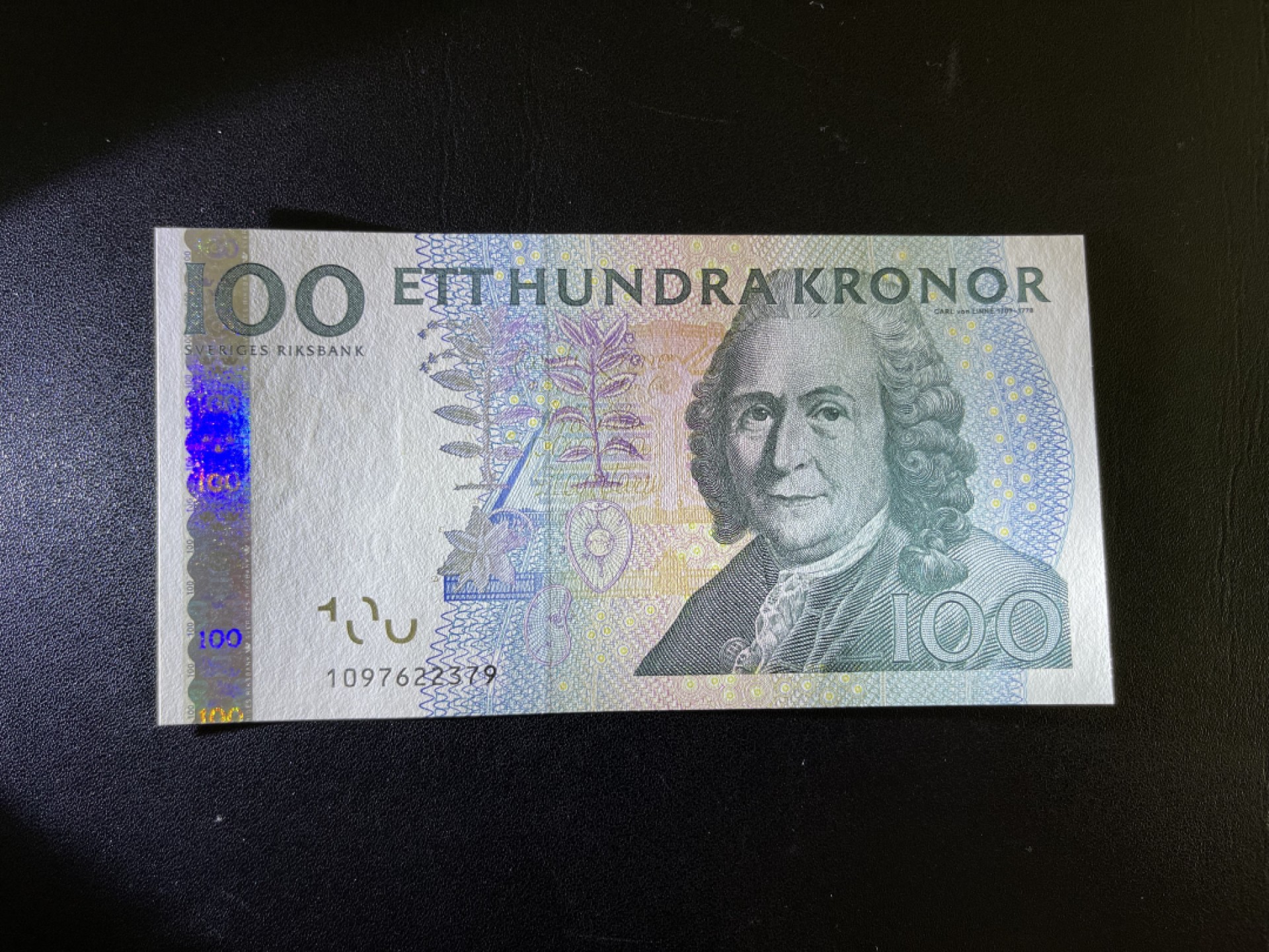 《外钞收藏家》第二百一十期 瑞典100克朗 全新UNC