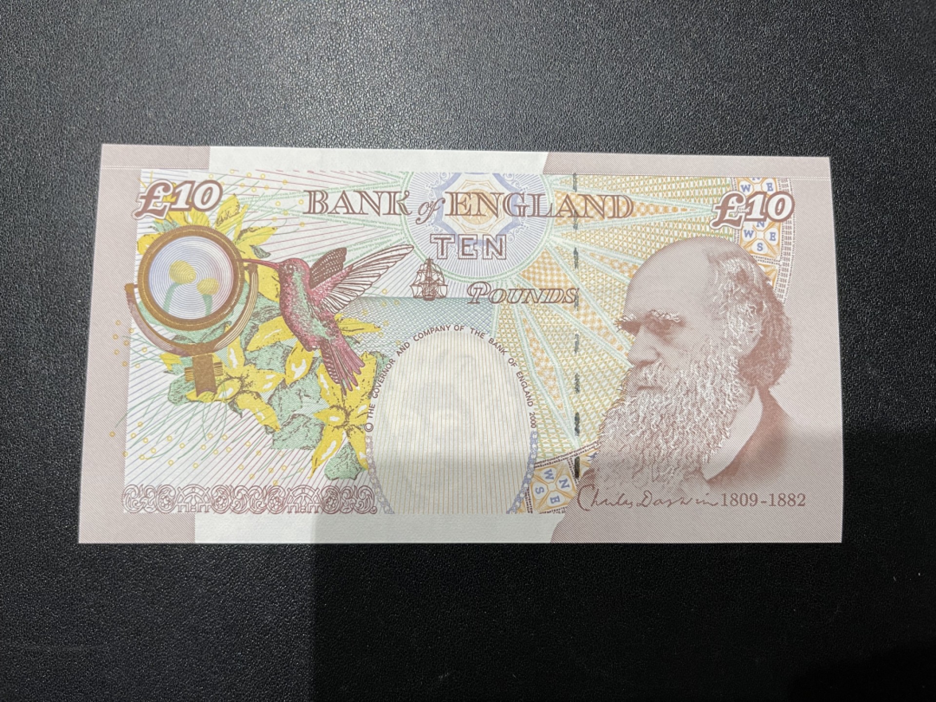 《外钞收藏家》第二百一十期 英国E序列10镑 靓号 全新UNC