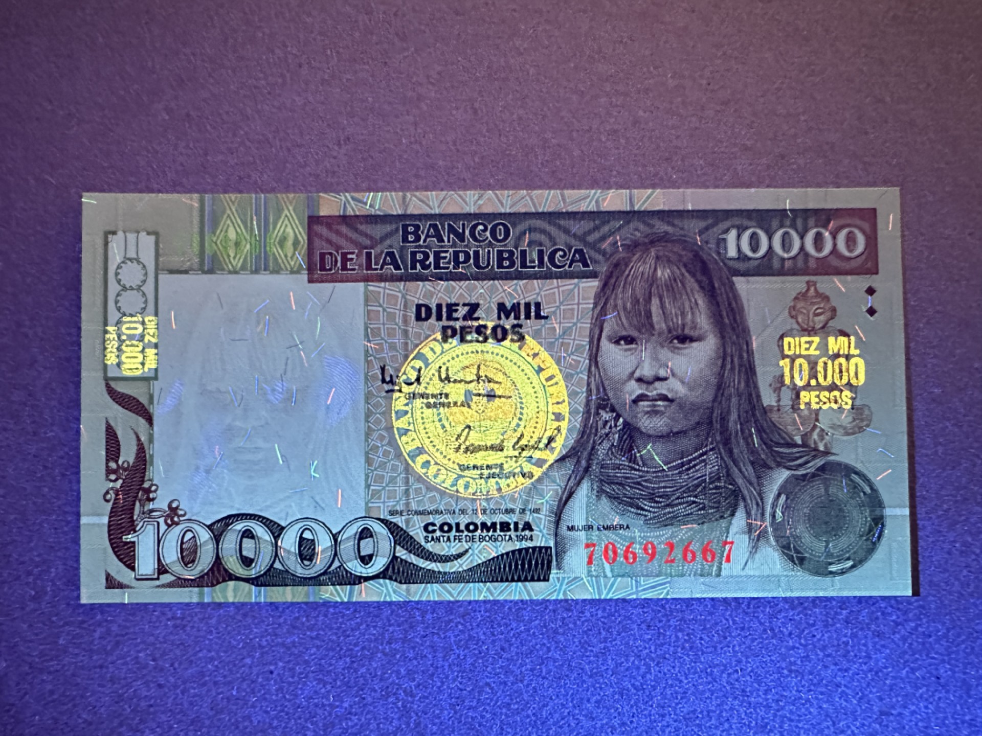 《张总收藏》77期——欧洲精品&女王钞 哥伦比亚10000比索 UNC 1994年版