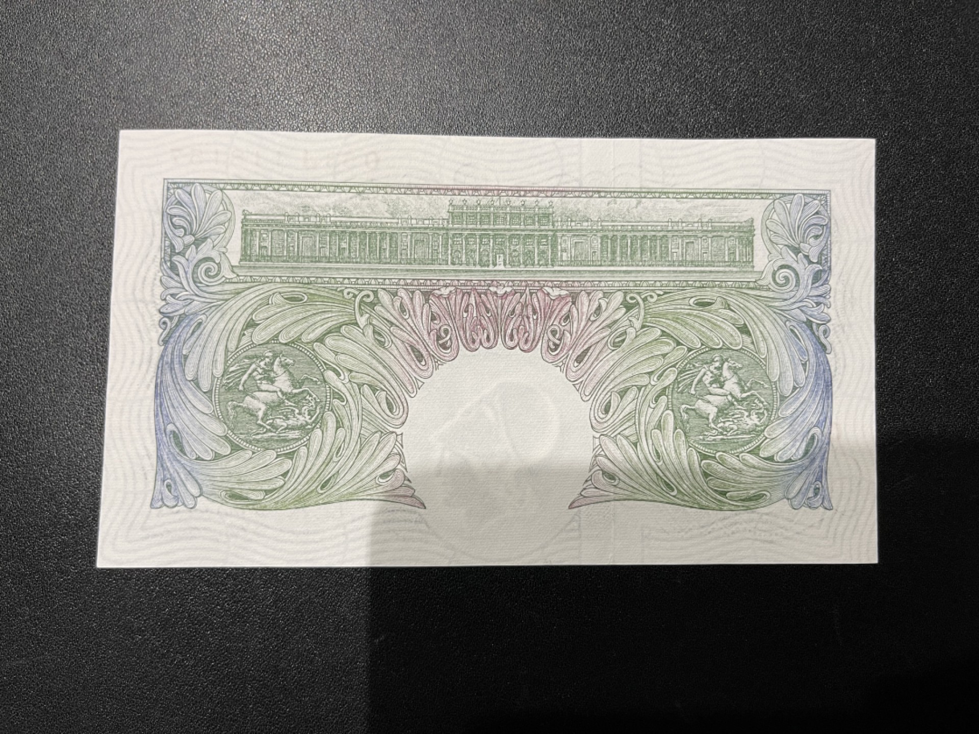 《外钞收藏家》第二百一十期 英国A序列1镑 全新UNC