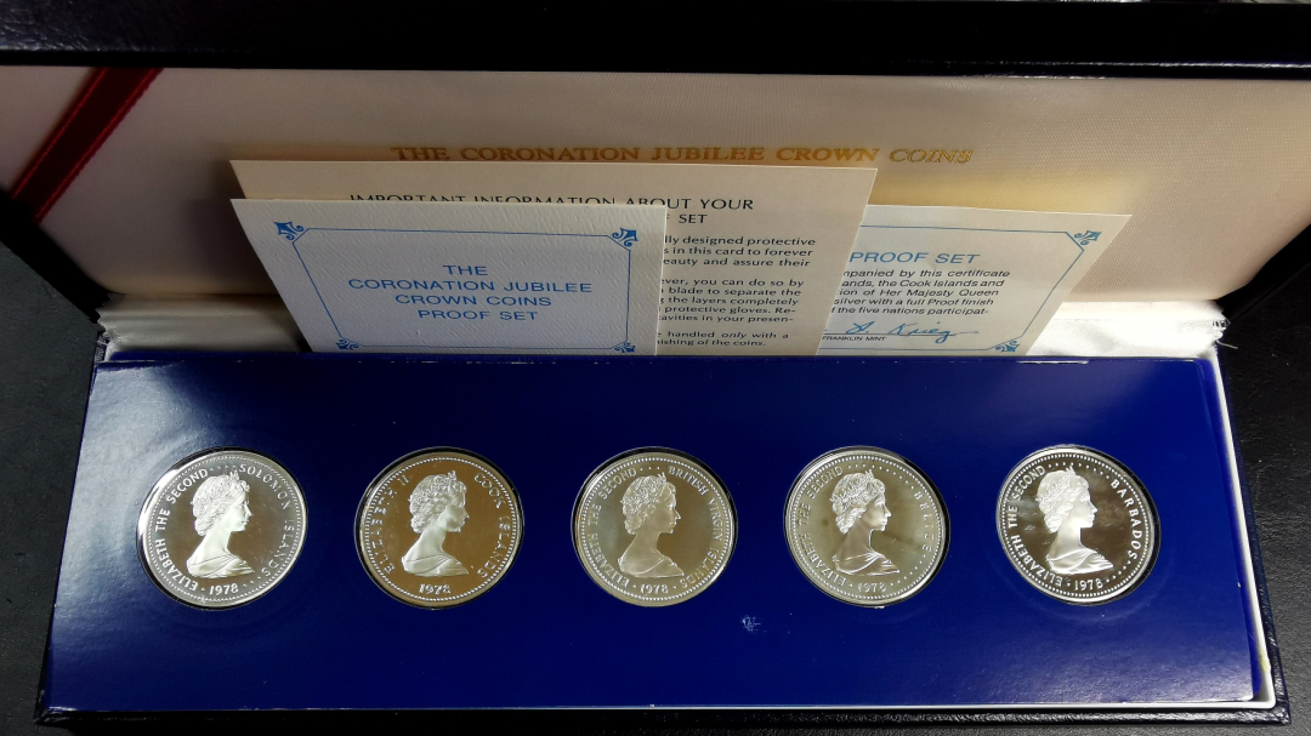 凡希社世界钱币微拍第二百十六期 1978加勒比五国纪念伊丽莎白加冕25周年全银精铸原厂盒证全品！