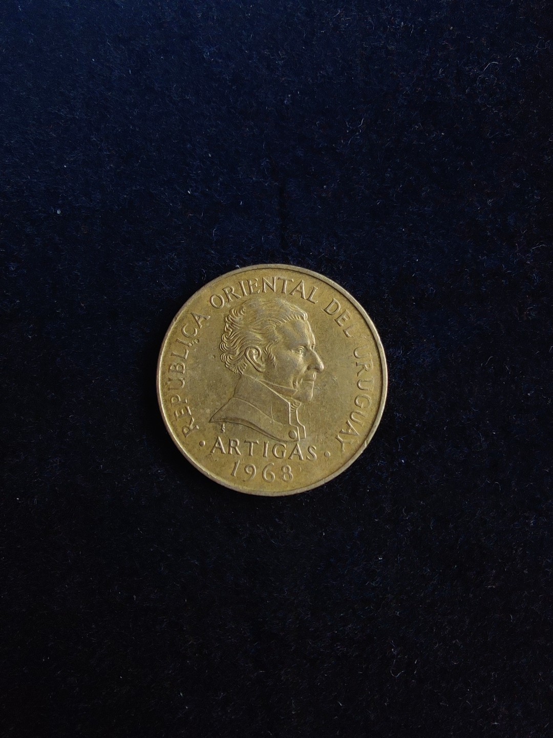 ♥一只鱼（世界钱币第六期） 乌拉圭10比索