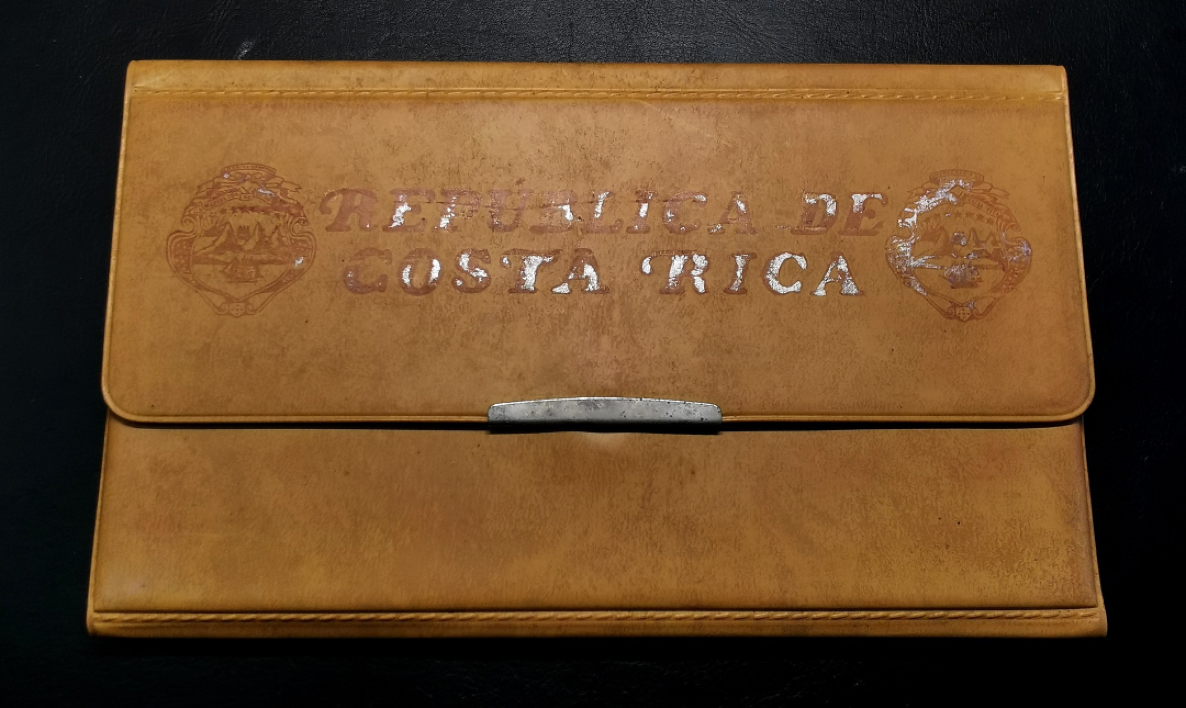 凡希社世界钱币微拍第二百十六期 1970哥斯达黎加精铸全银大钱包品相极佳！