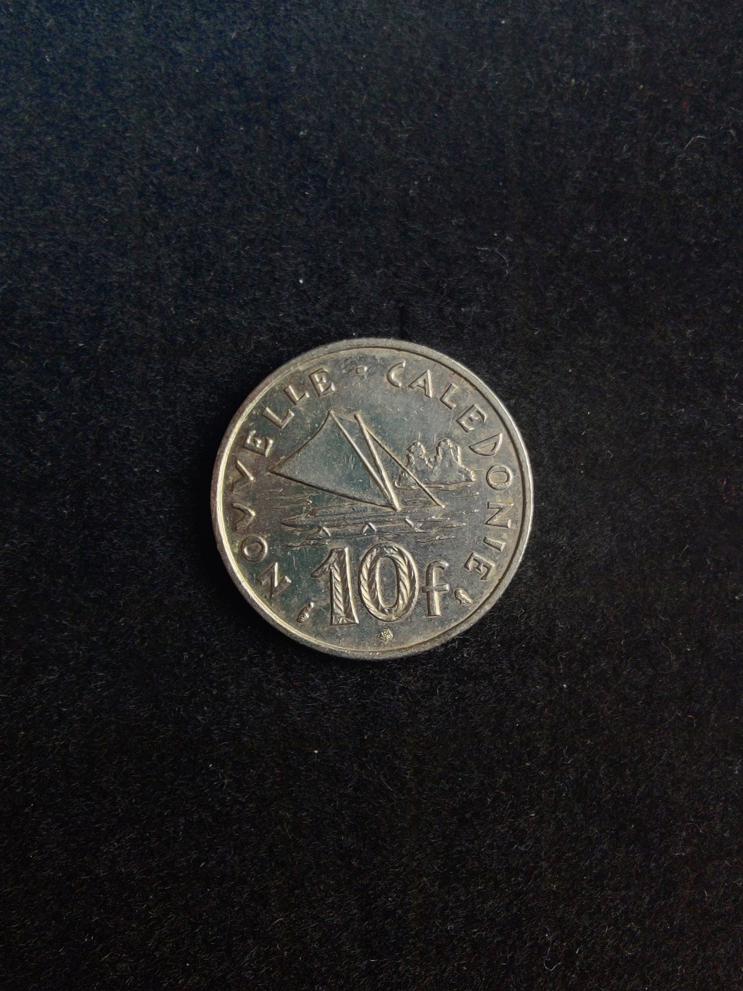 ♥一只鱼（世界钱币第六期） 法属新喀里多尼亚10法郎