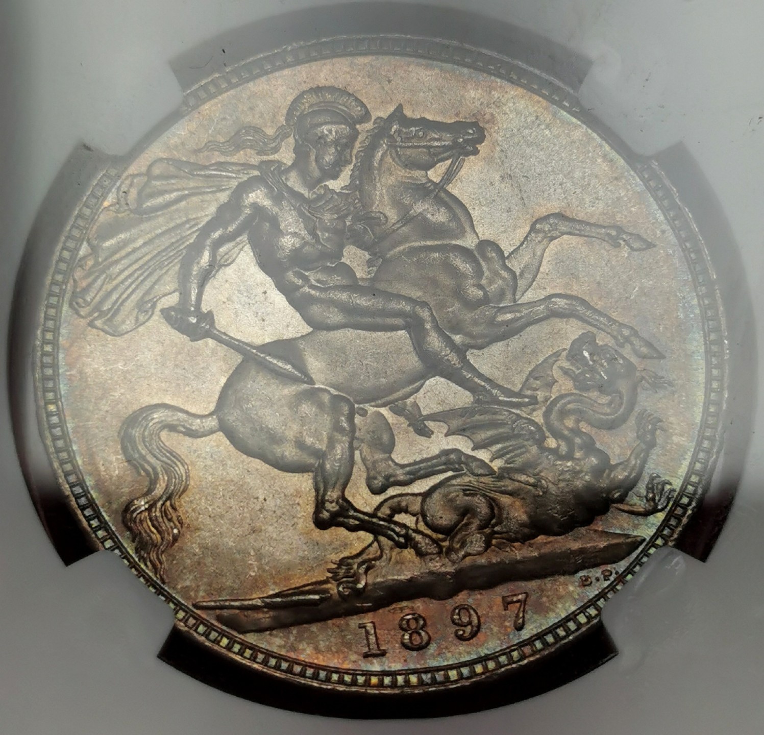 凡希社世界钱币微拍第二百十六期 1897英国老维批纱马剑NGC-MS61淡色金彩！