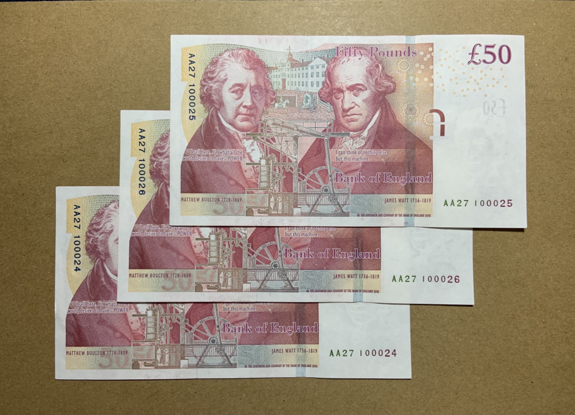 收藏联盟Quantum Auction 第200期拍卖  英国2010年50镑3连号 品相全新UNC AA冠且自带豹子号000 工程师瓦特(蒸汽机发明者)和其推广合作者博尔顿