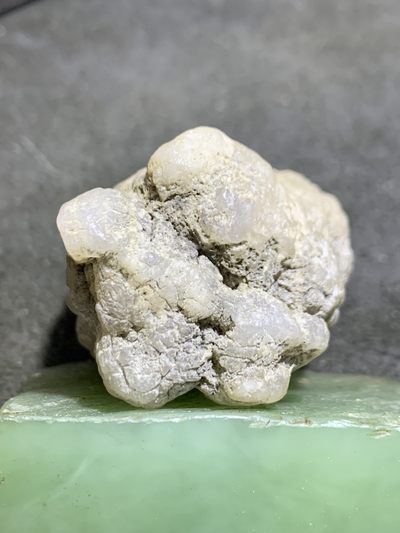 精美天然新疆哈密龟裂纹高玉化蛋白玉原石一块， 精美天然新疆哈密龟裂纹高玉化蛋白玉原石一块，