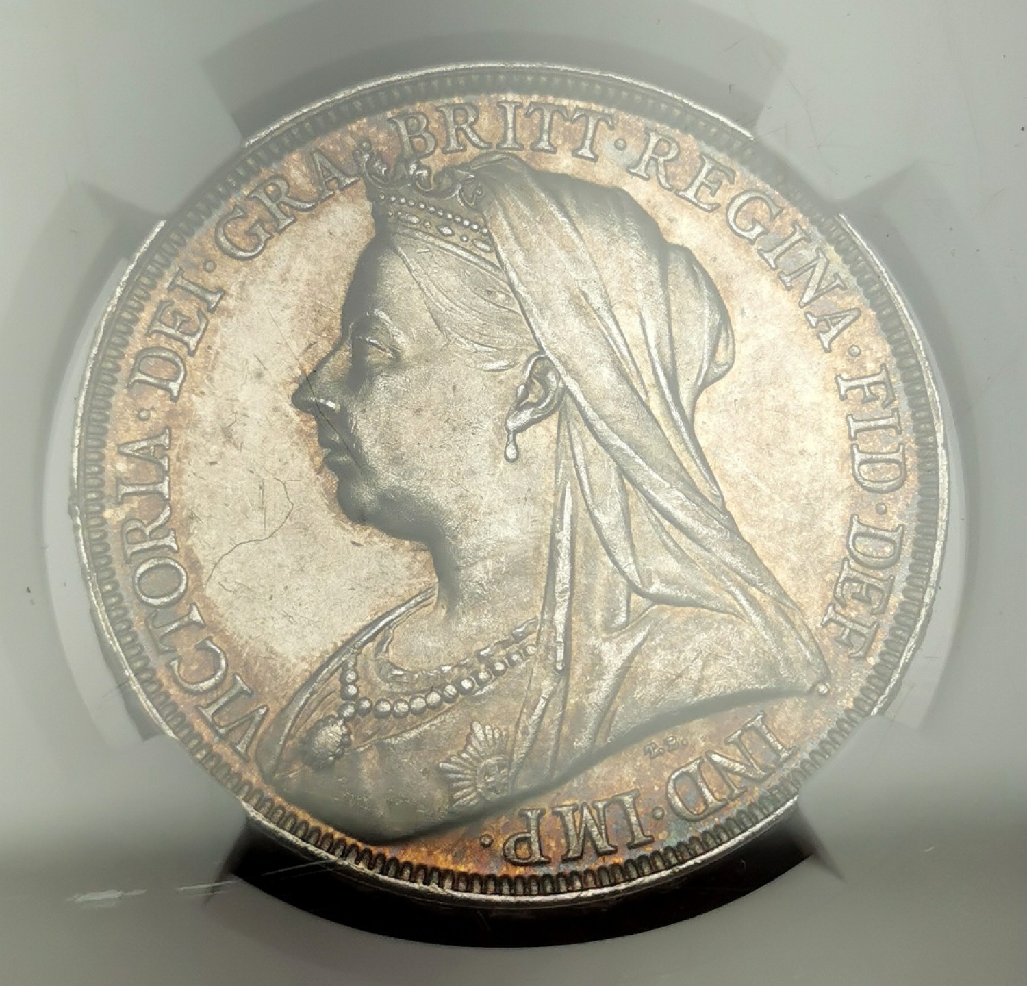 凡希社世界钱币微拍第二百十六期 荐！1895LIX英国老维批纱马剑NGC-MS64浅紫金色包浆收藏级！