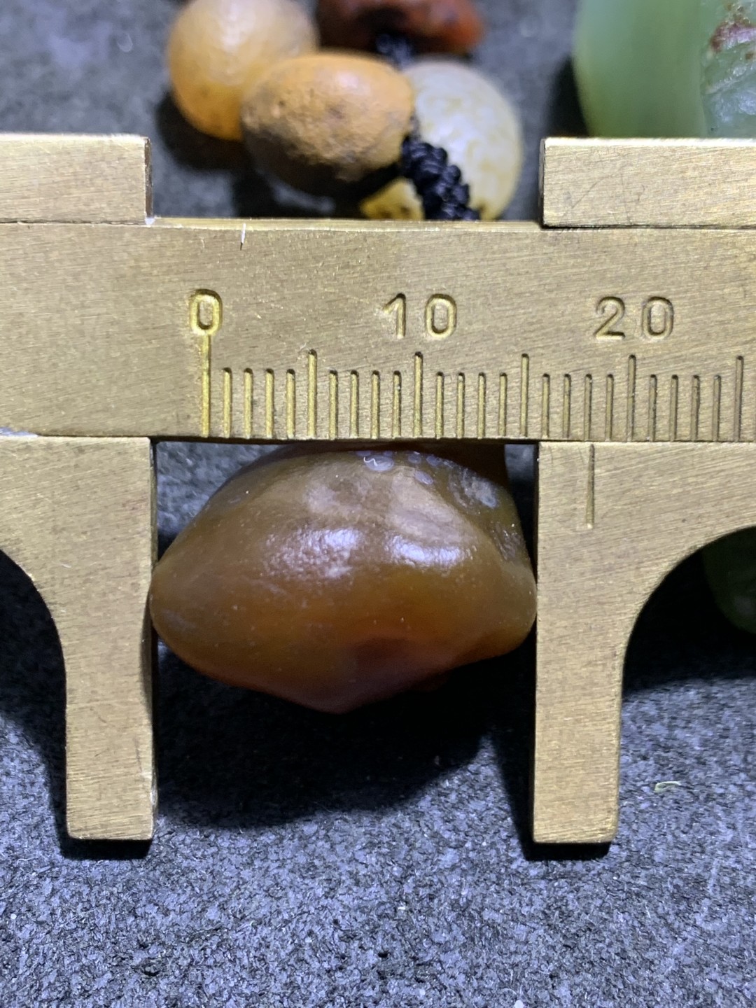 精美天然阿拉善彩珠玛瑙项链一条