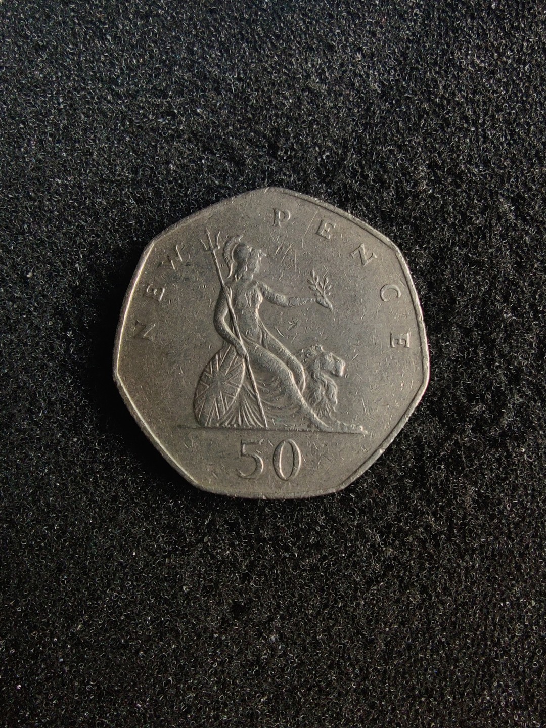 ♥一只鱼（世界钱币第六期） 英国50便士