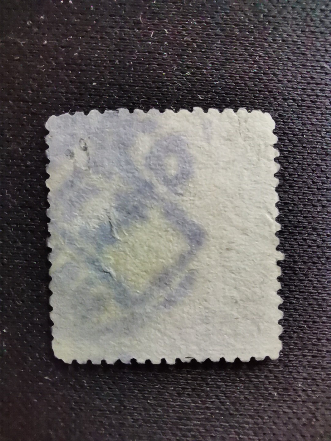 洪涛臻品 精选邮票限时拍卖第六十三期 大清龙票, 绿10分, 发行过两次, 1898年发行的龙票有太极图水印(又分厚纸与薄纸), 1901-1910发行的龙票无水印, 随手取票未验水印(大多即使有水印也不易肉眼看到,部分薄纸龙票可以肉眼看到水印), 买家可以自行研究捡漏！百年老邮票, 难免有瑕疵, 入手文物级邮票的机会！