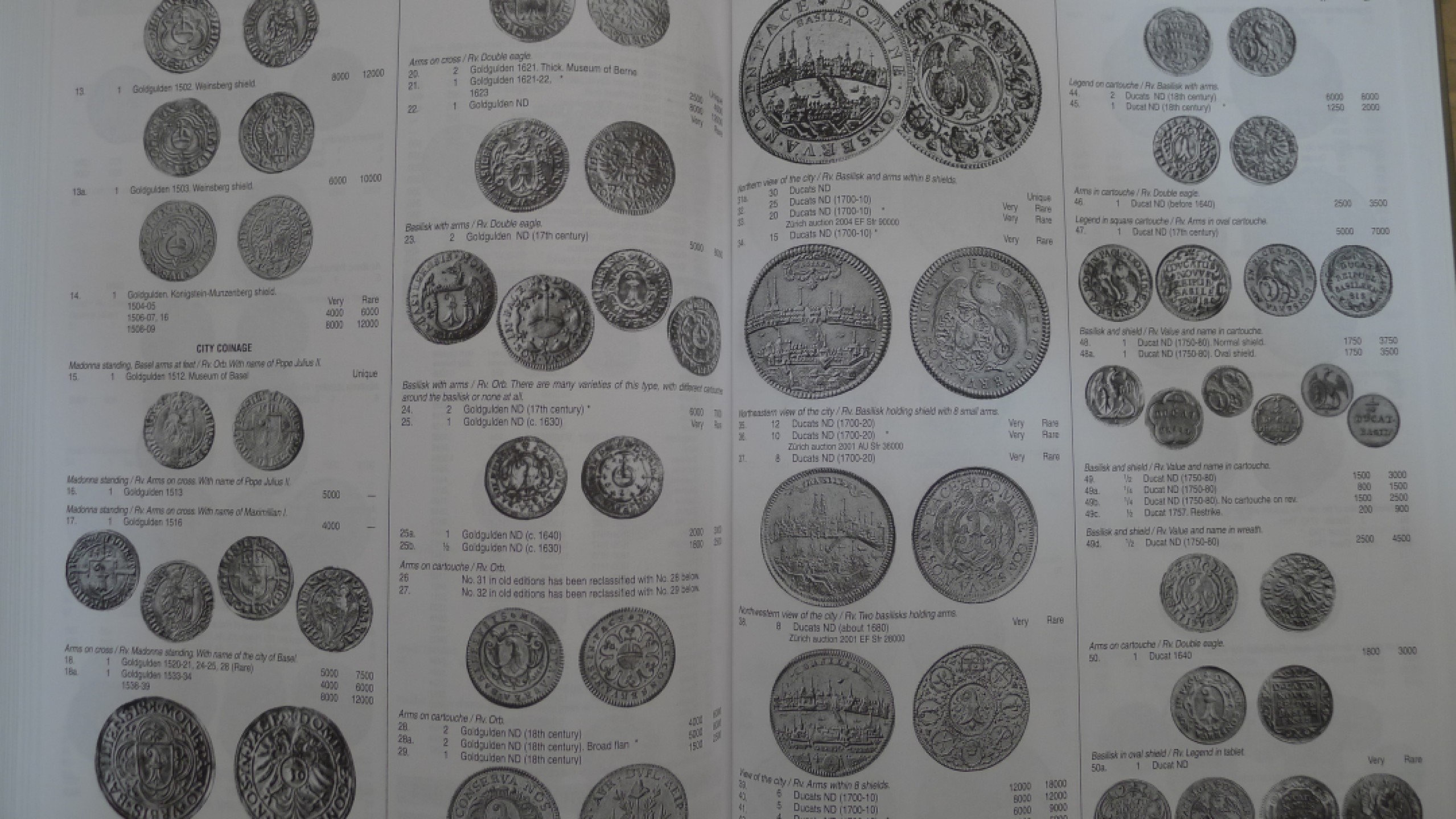 世界钱币章牌书籍专场拍卖第77期 世界金币标准目录 从古代到现代  766页厚