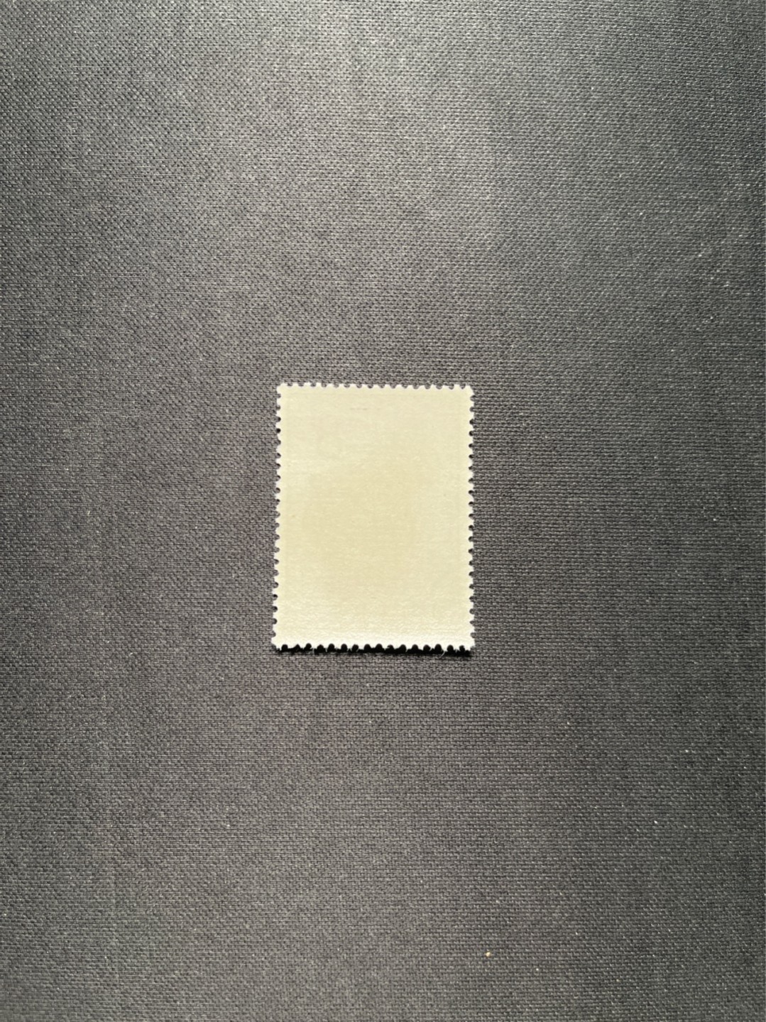 洪涛臻品 精选邮票限时拍卖第六十一期 特63青铜器8-3盖销  ✦总筋✦全品嘎嘎绝，老纪特三俗稀缺，ASG95分新票拍卖价8000多元，版撕全品盖销注意捡漏。解放初的经典票，整版撕开，面艳胶白，票挺洁净，齿孔完美，收藏评级两相宜，且有高附加值边纸。老纪特的版票资源十分稀缺难寻，机会来临时必须抓住。