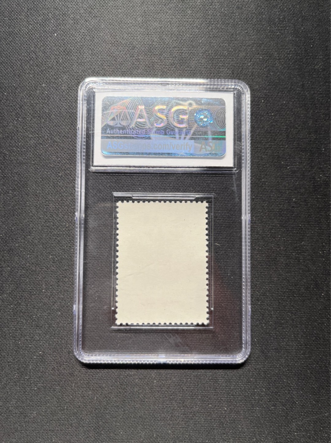 洪涛臻品 精选邮票限时拍卖第六十一期 特59熊猫新3-3 ASG 85分OG  最严格时期出分★配套必备★白胶润泽★状态一流，新票全品货非常少，白胶少之又少，能评级的资源十分有限，随着ASG评级的深入，熊猫将是最早评级资源枯竭的品种之一，注意提前捡漏上车