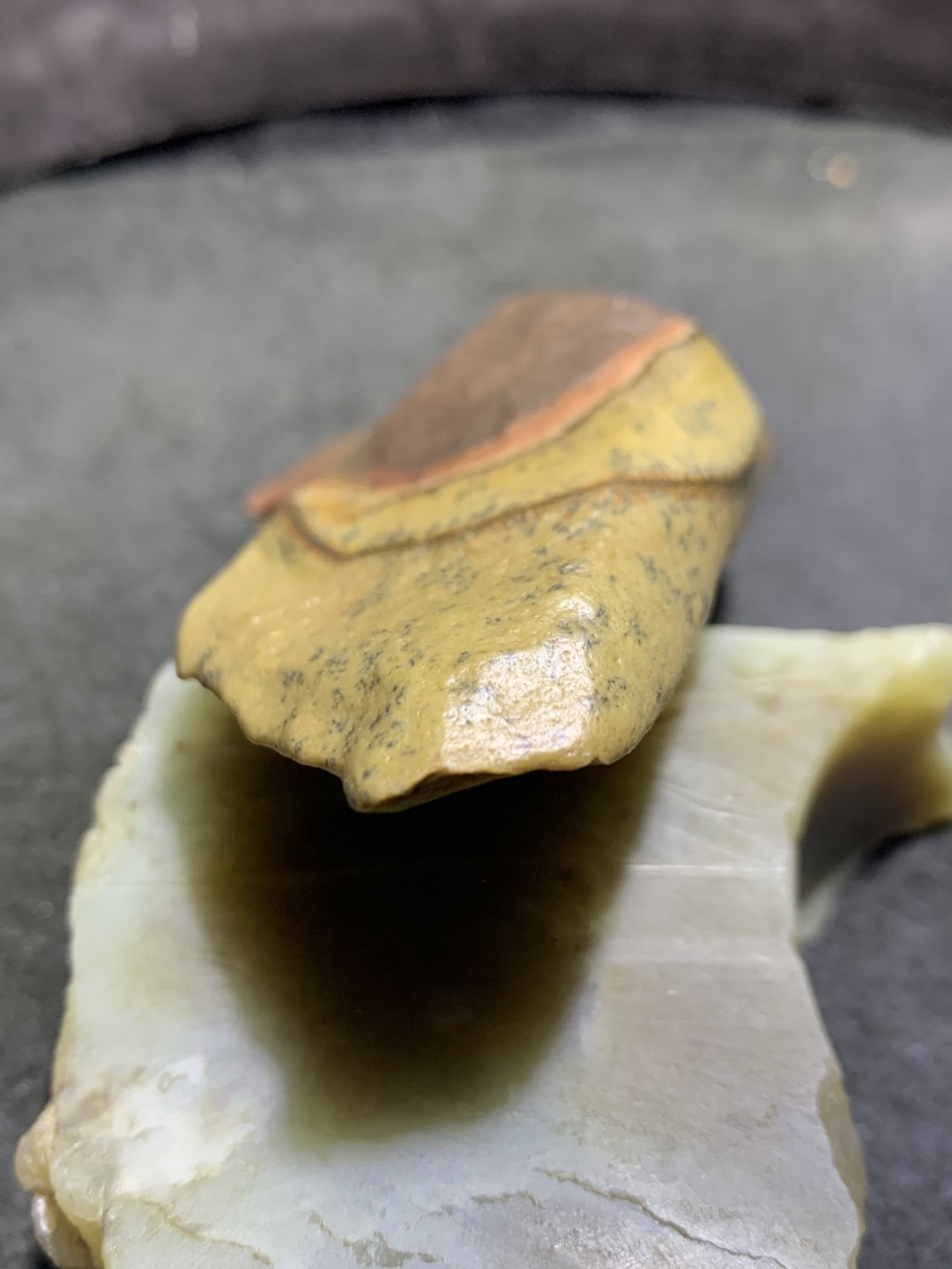 精美罕见新疆双天眼纹彩泥石原石把件（镇纸，摆件） 一块，