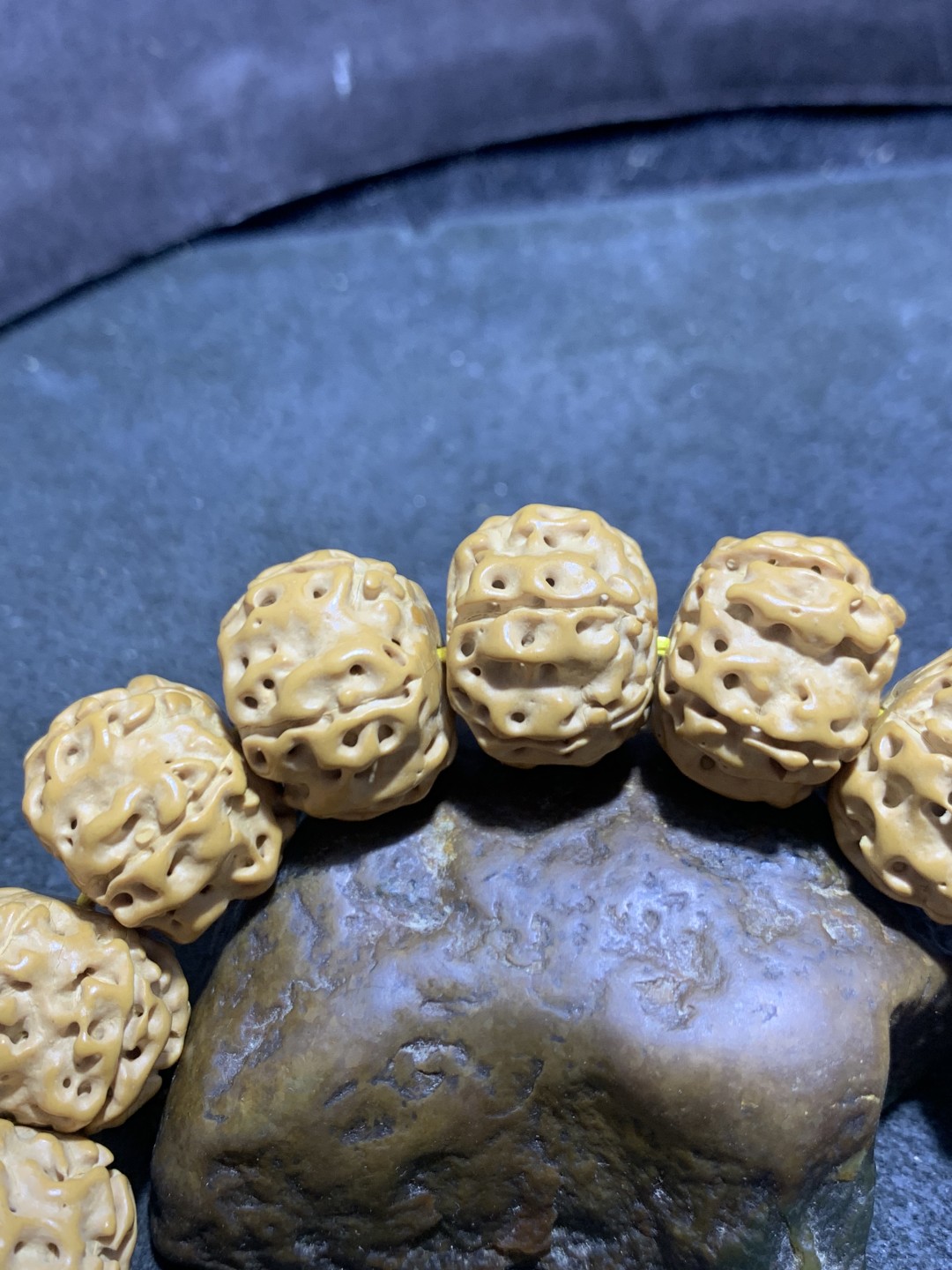 精美藏式霸气双龙金刚菩提手串一条，