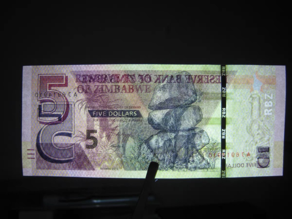 北极狼藏苑社(30)港澳台，邻国钞.裸票 94006-非洲 2019年 津巴布韦5元纸币 半塑料钞 