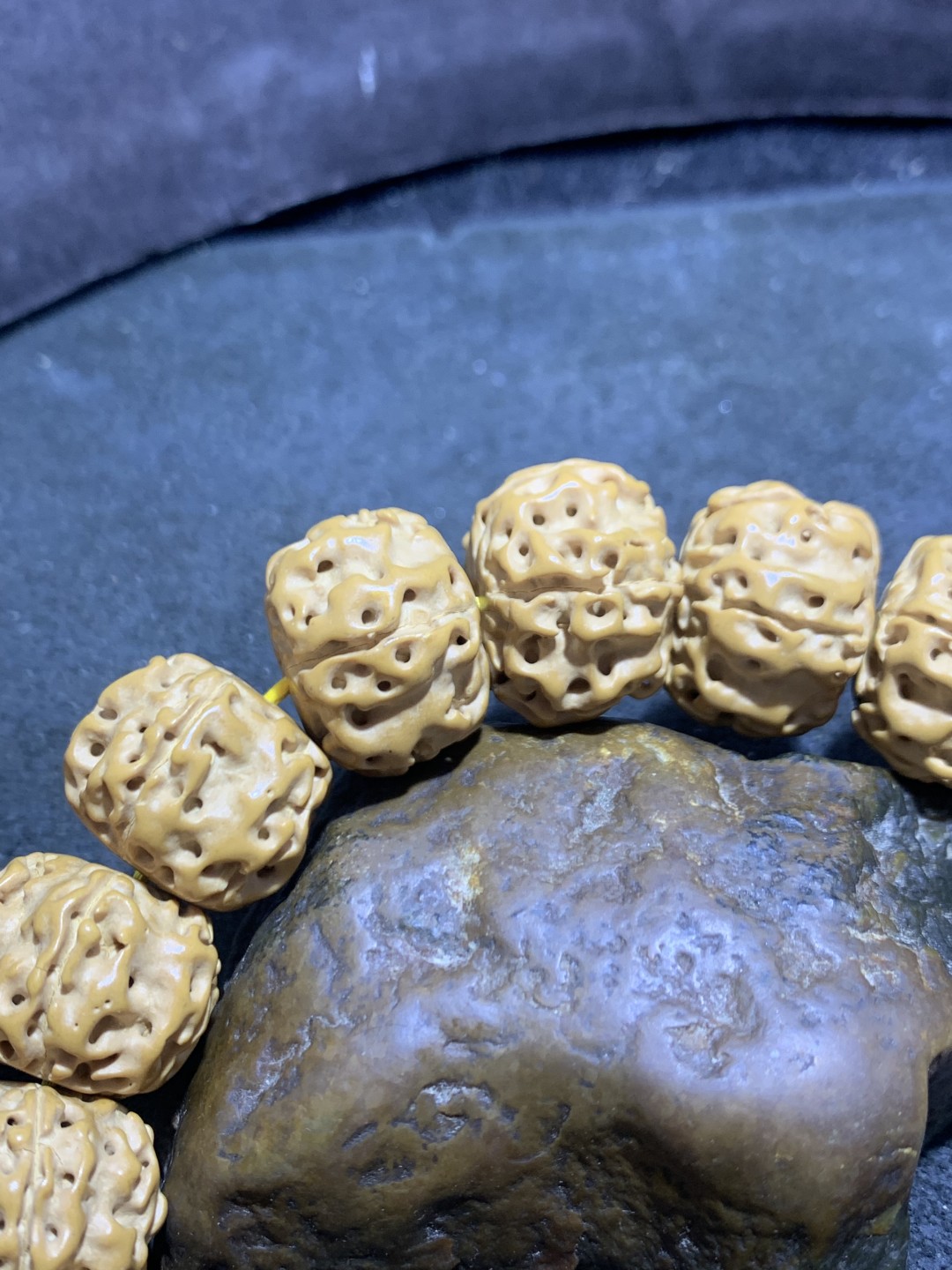 精美藏式霸气双龙金刚菩提手串一条，