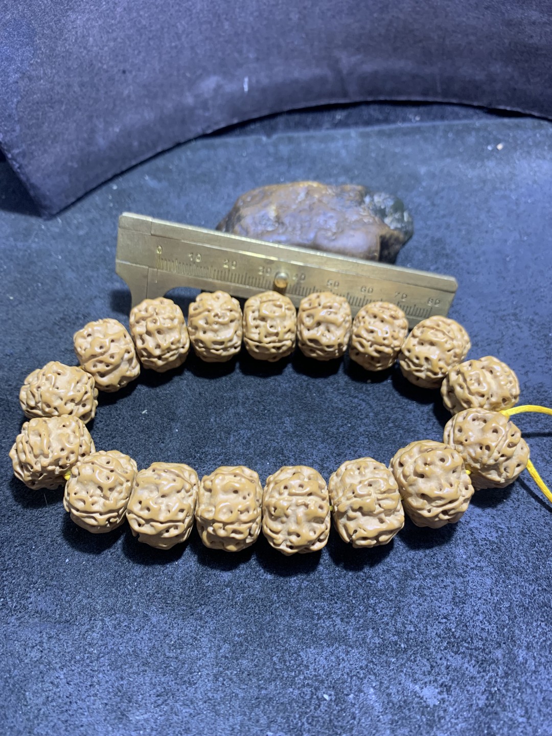 精美藏式霸气双龙金刚菩提手串一条，