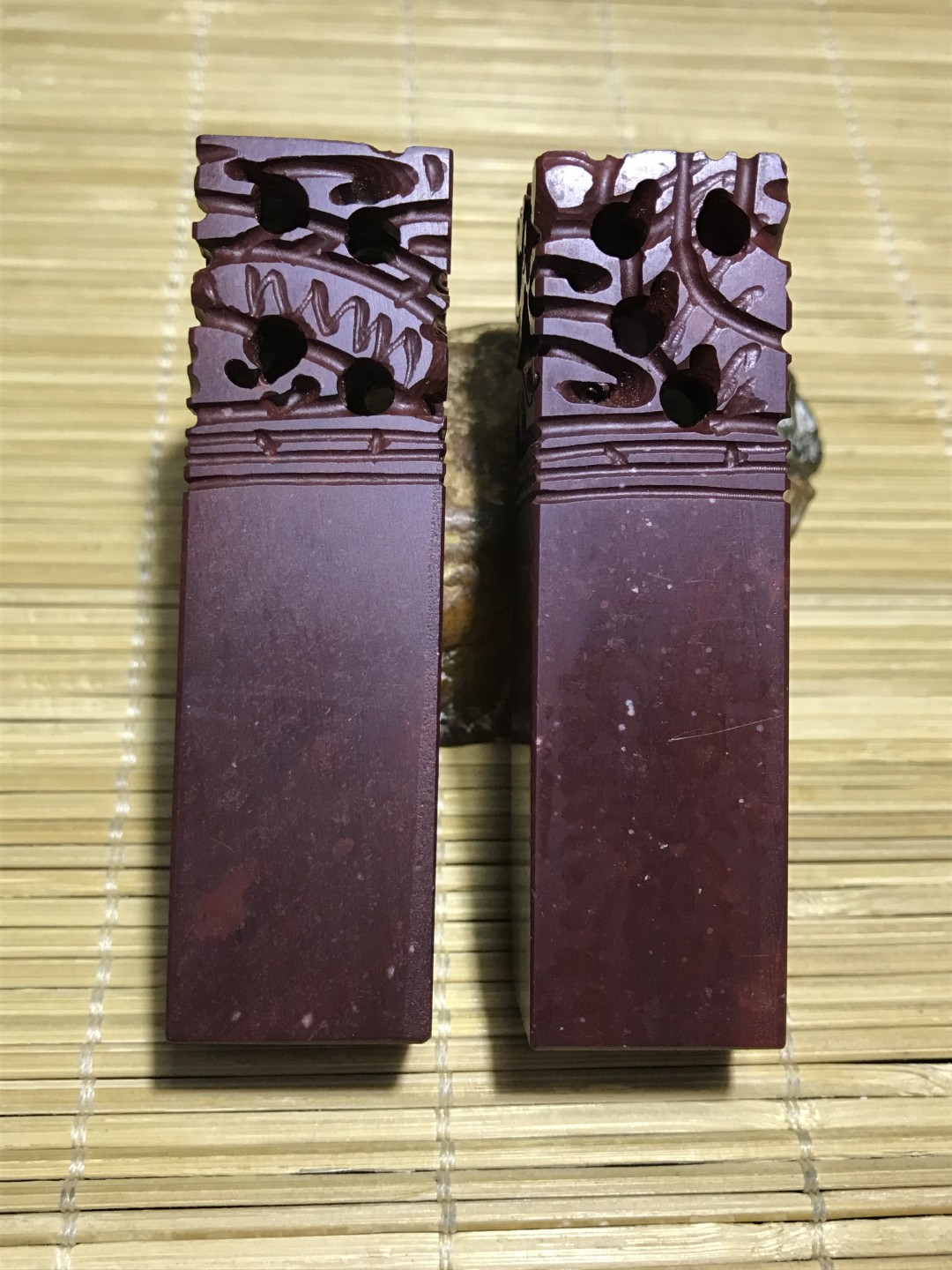 浙江萧山红仿古雕刻章料一对！