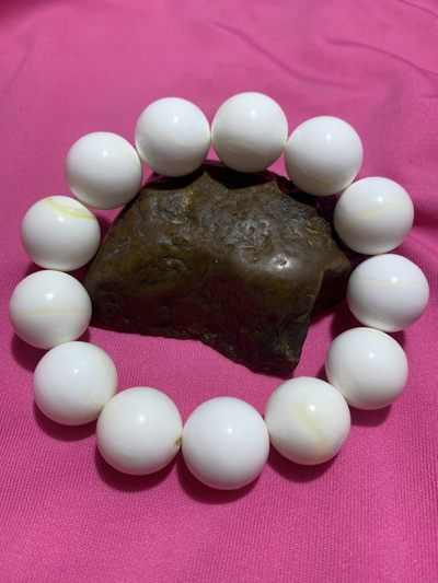 深海奶白漂黄贝化玉单圈手串一条 - 深海奶白漂黄贝化玉单圈手串一条