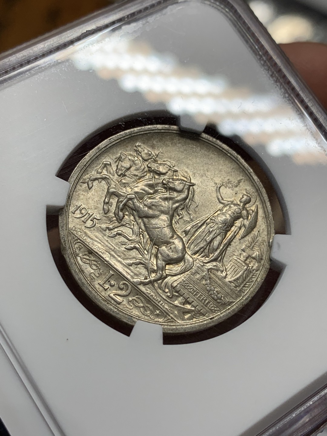 《竞宝斋》第108场-周日，周一 ，周四3场连拍（全场包邮） NGC-MS64 意大利 1915年 马车2里拉 银币