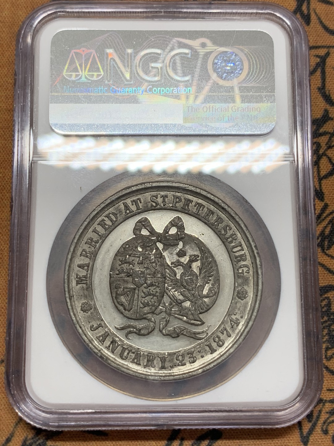 《竞宝斋》第108场-周日，周一 ，周四3场连拍（全场包邮） NGC MS64 1874年英国皇室婚礼纪念章 阿尔弗雷德王子和玛丽亚女大公 高浮雕细节完美 底板镜面感极强