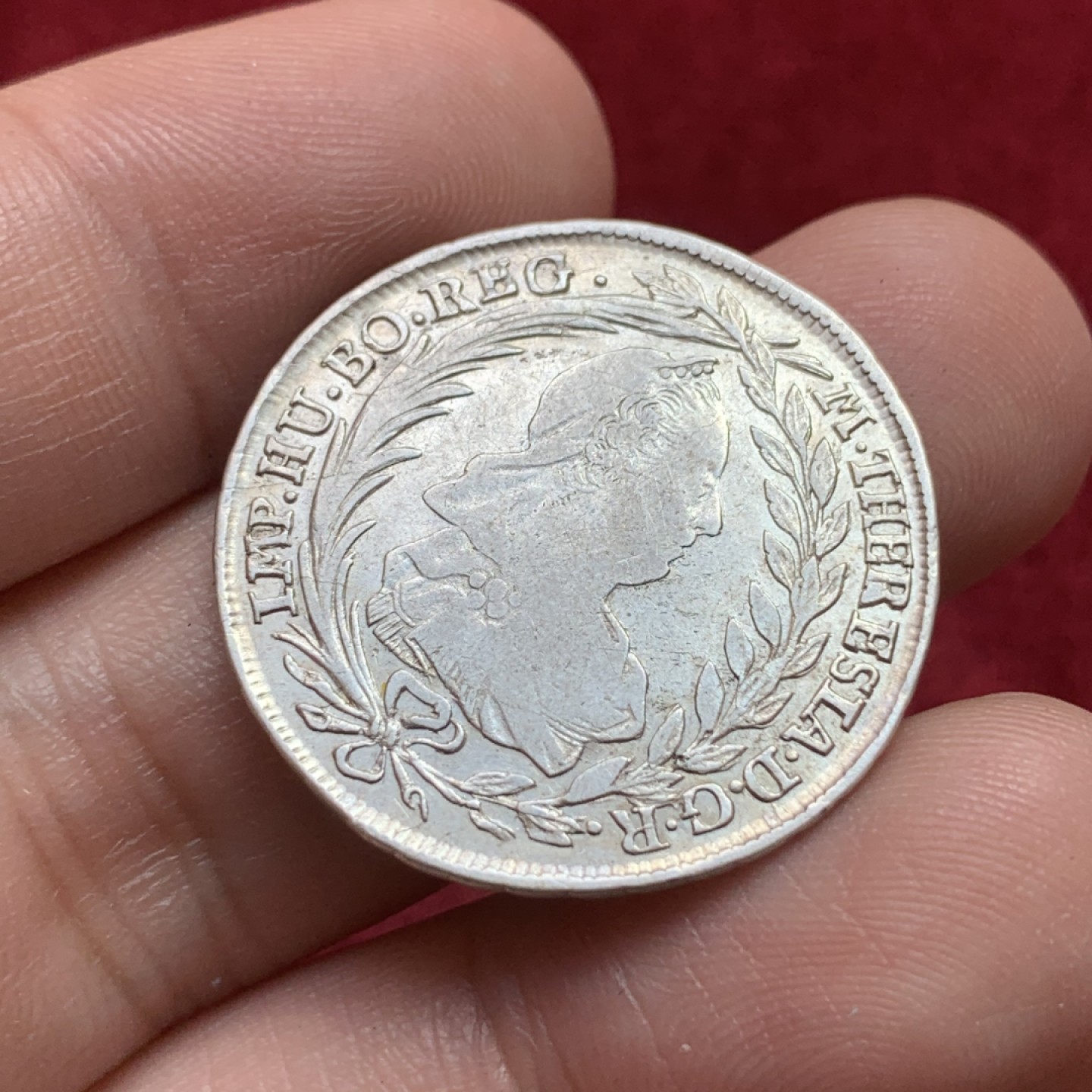 《竞宝斋》第108场-周日，周一 ，周四3场连拍（全场包邮） 1775年神圣罗马帝国奥地利玛丽亚·特蕾莎大奶妈原铸20克鲁泽银币 国内少见 图案完整 维也纳厂 常见的弗朗茨二世20K也不便宜了，很难压印这么清楚