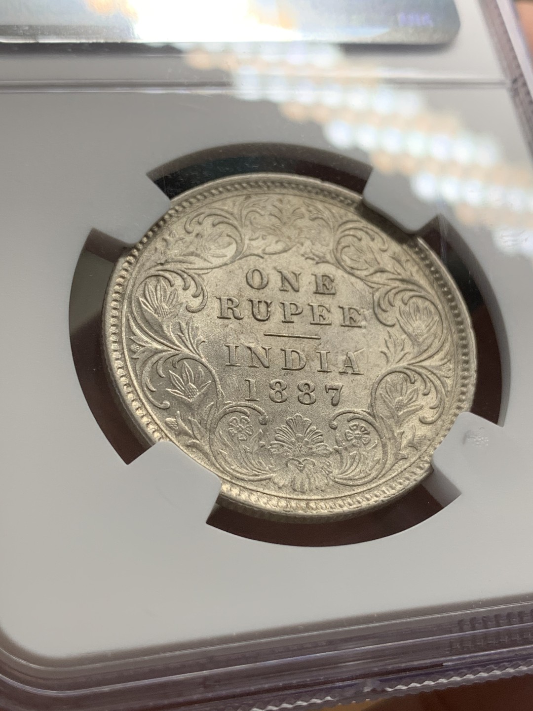 《竞宝斋》第108场-周日，周一 ，周四3场连拍（全场包邮） NGC MS61 1887年维多利亚印度卢比 低估品种！