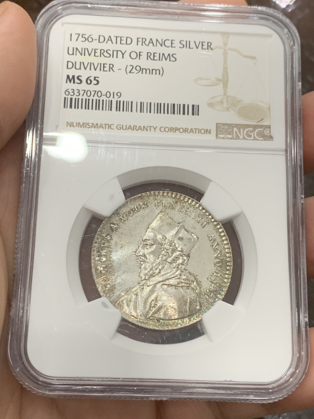 《竞宝斋》第108场-周日，周一 ，周四3场连拍（全场包邮） NGC-MS65 1756年法国兰斯大学代币 转光带彩，高分银质代币