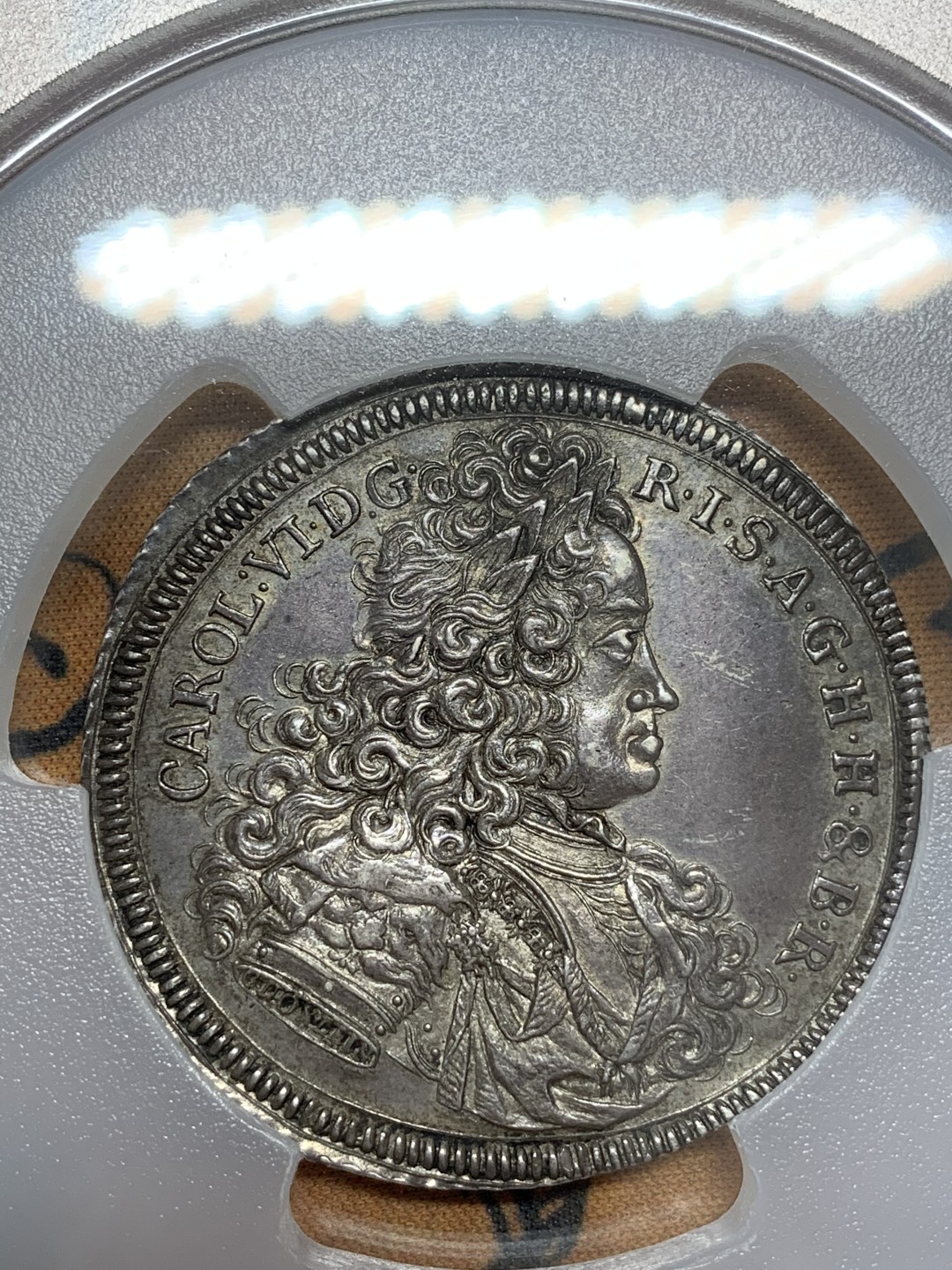 《竞宝斋》第108场-周日，周一 ，周四3场连拍（全场包邮） N和P双料冠军 PCGS MS63 神圣罗马帝国1714年 雷根斯堡市泰勒大银币，状态出色 包浆均匀，很稀少的品种，今年欧拍62分的总价6000欧成交