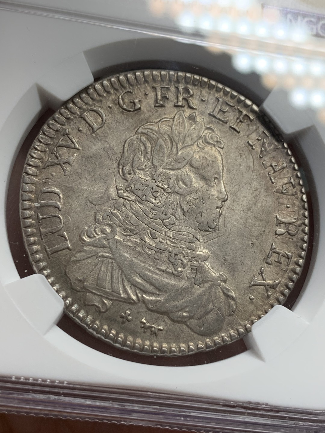 《竞宝斋》第108场-周日，周一 ，周四3场连拍（全场包邮） NGC AU53 法国 1720年 路易十五 年轻版 埃居大银币 少见版别 打制清晰带底光