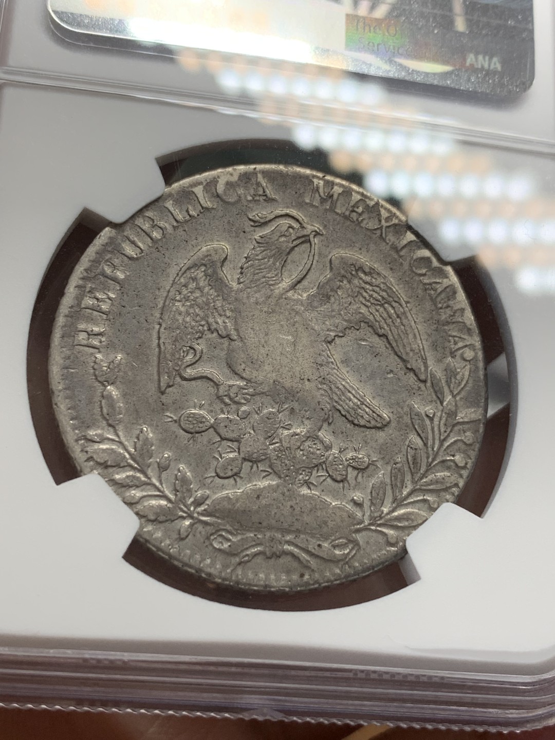 《竞宝斋》第108场-周日，周一 ，周四3场连拍（全场包邮） NGC VF 墨西哥 1832/1年 骑字版 早期 鹰洋银币 原味包浆 状态还不错